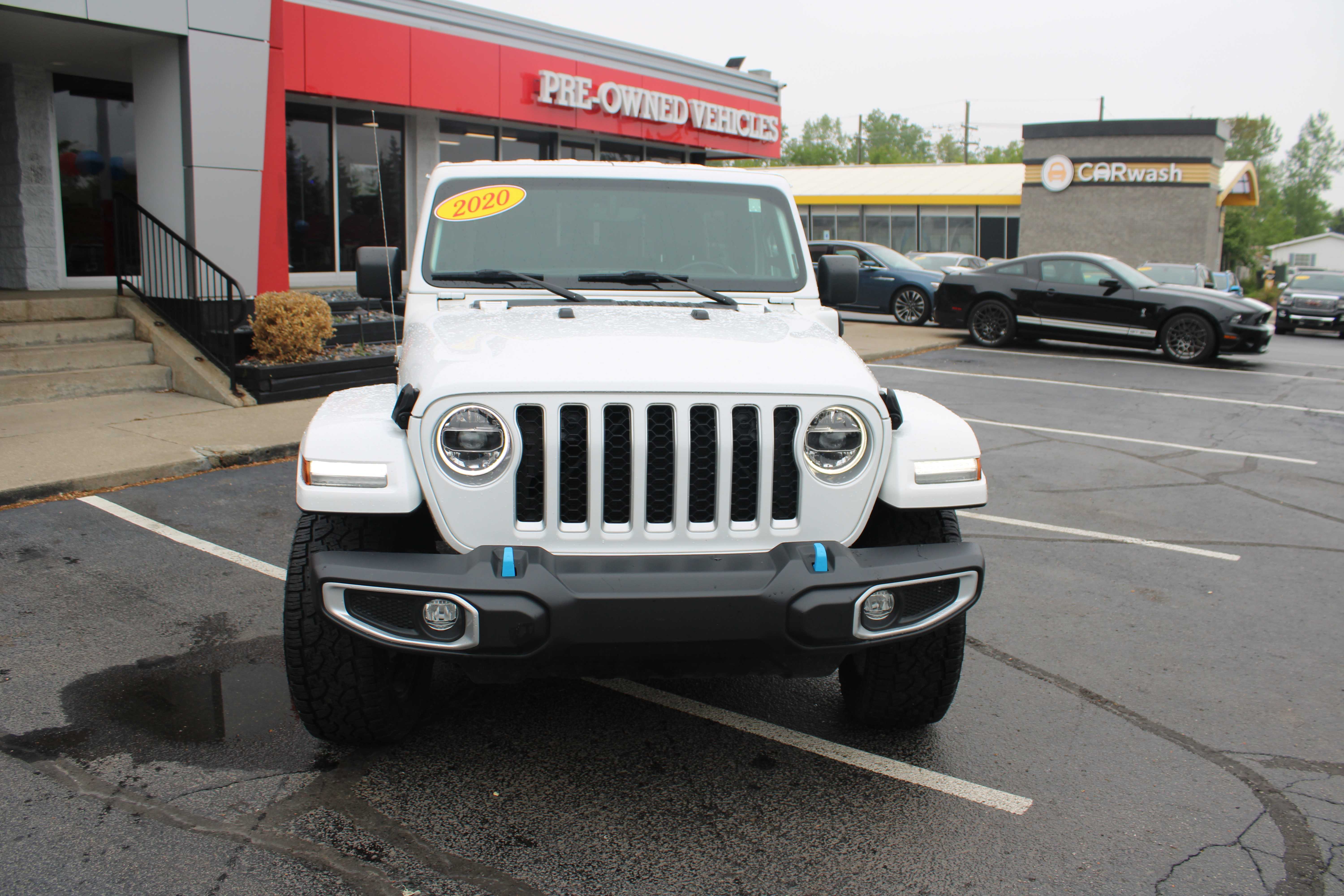 WHITE, 2022 JEEP WRANGLER UNLIMITED 4XE Thumnail Image 3