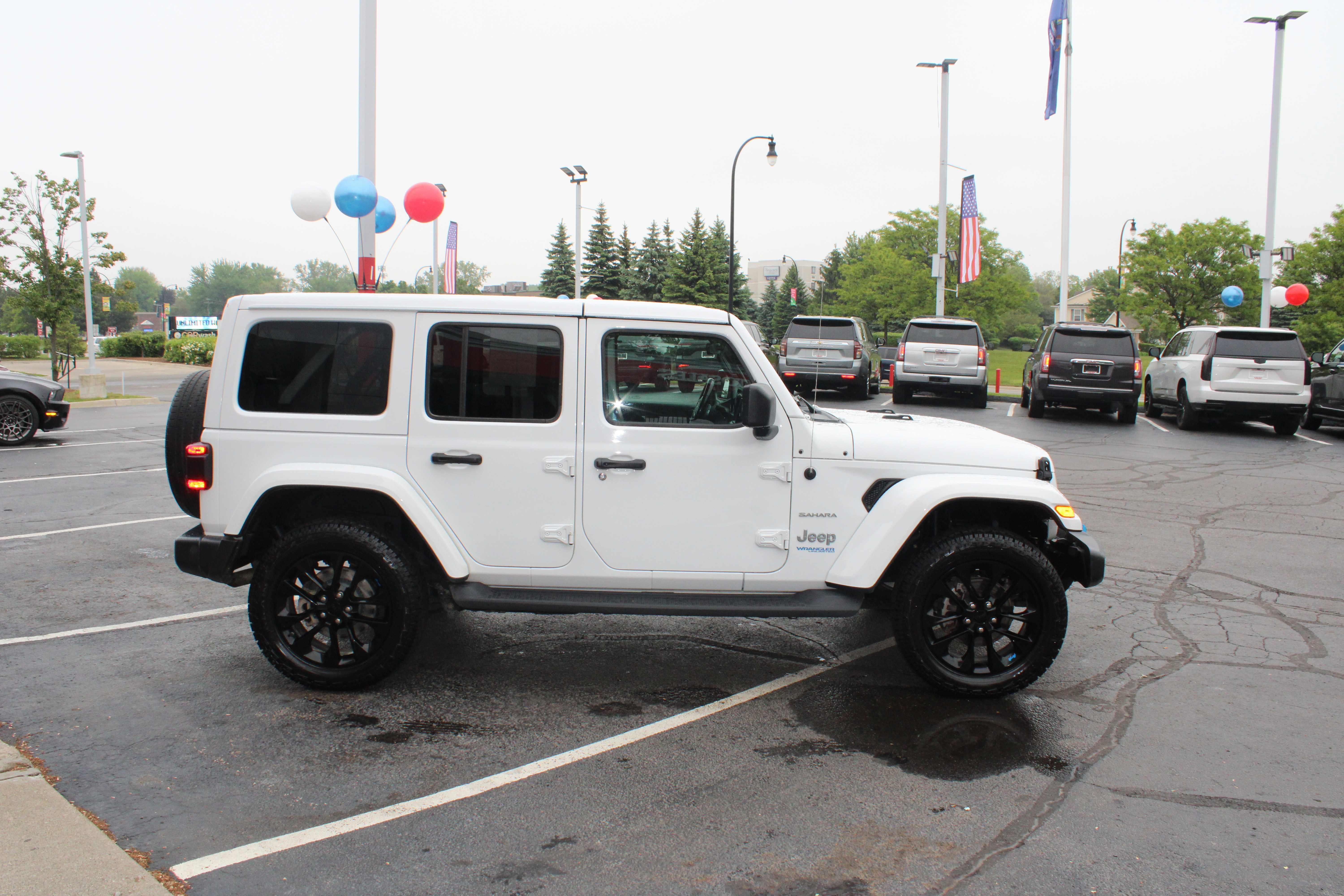 WHITE, 2022 JEEP WRANGLER UNLIMITED 4XE Thumnail Image 5