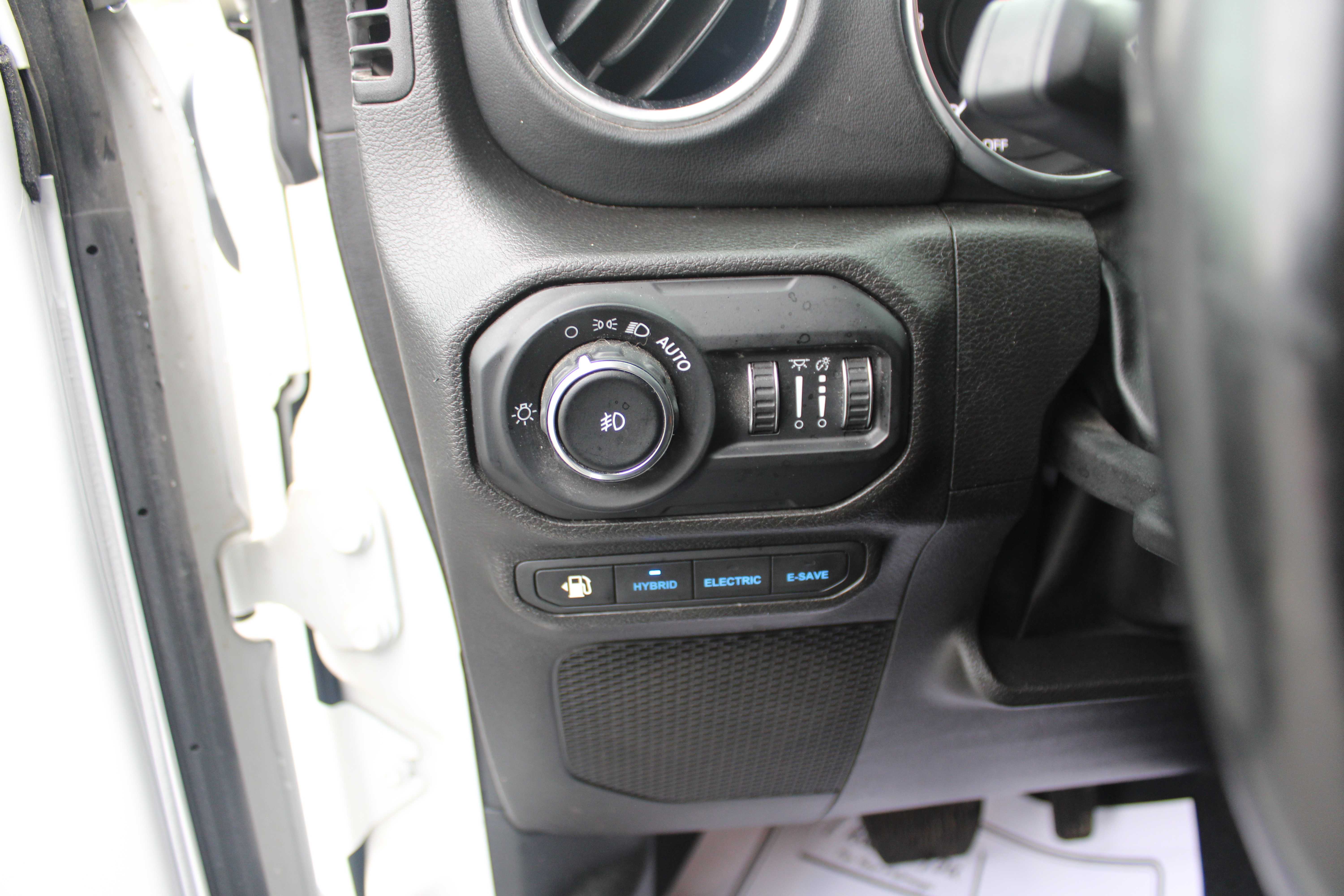 WHITE, 2022 JEEP WRANGLER UNLIMITED 4XE Thumnail Image 11