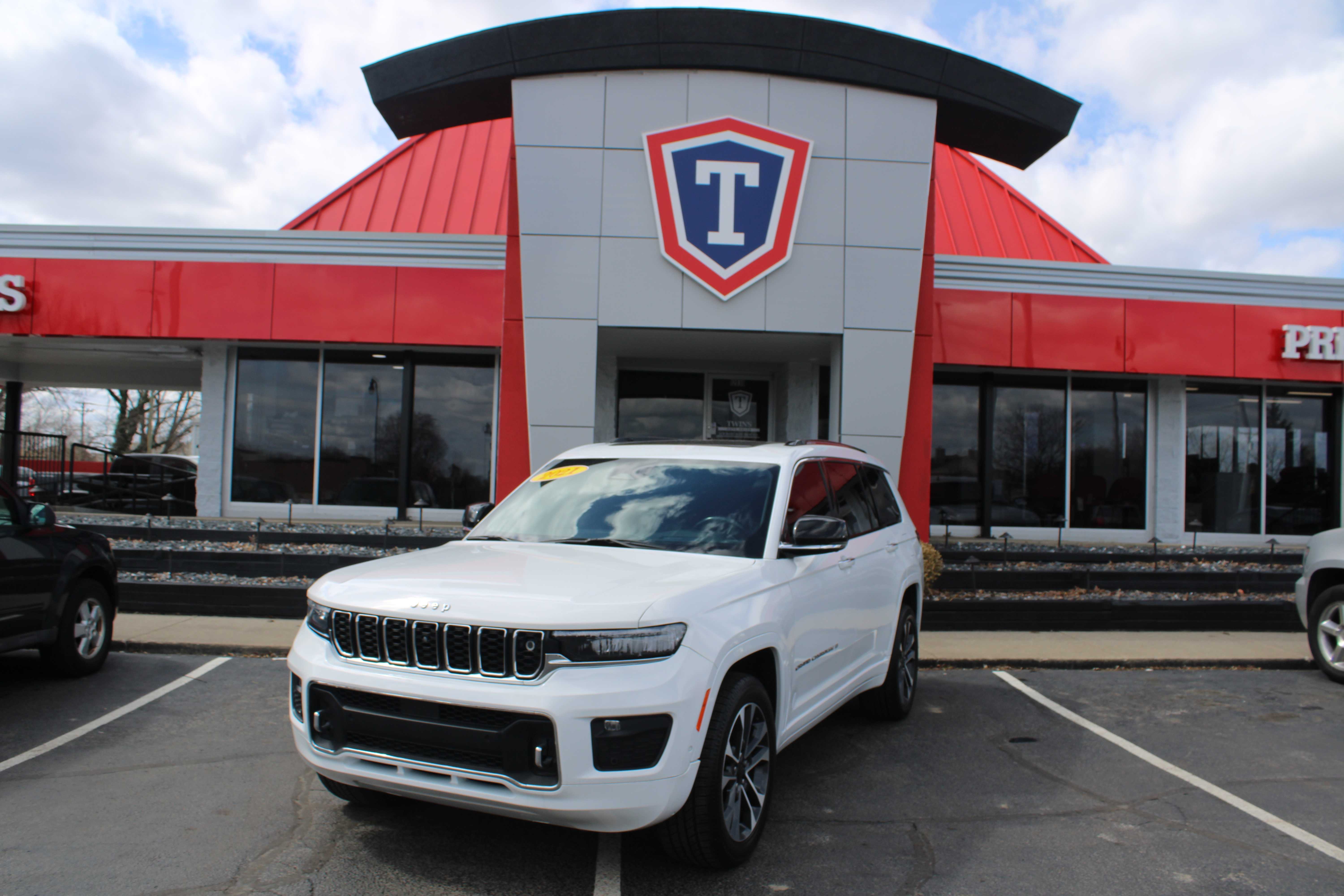 WHITE, 2021 JEEP GRAND CHEROKEE L Thumnail Image 1