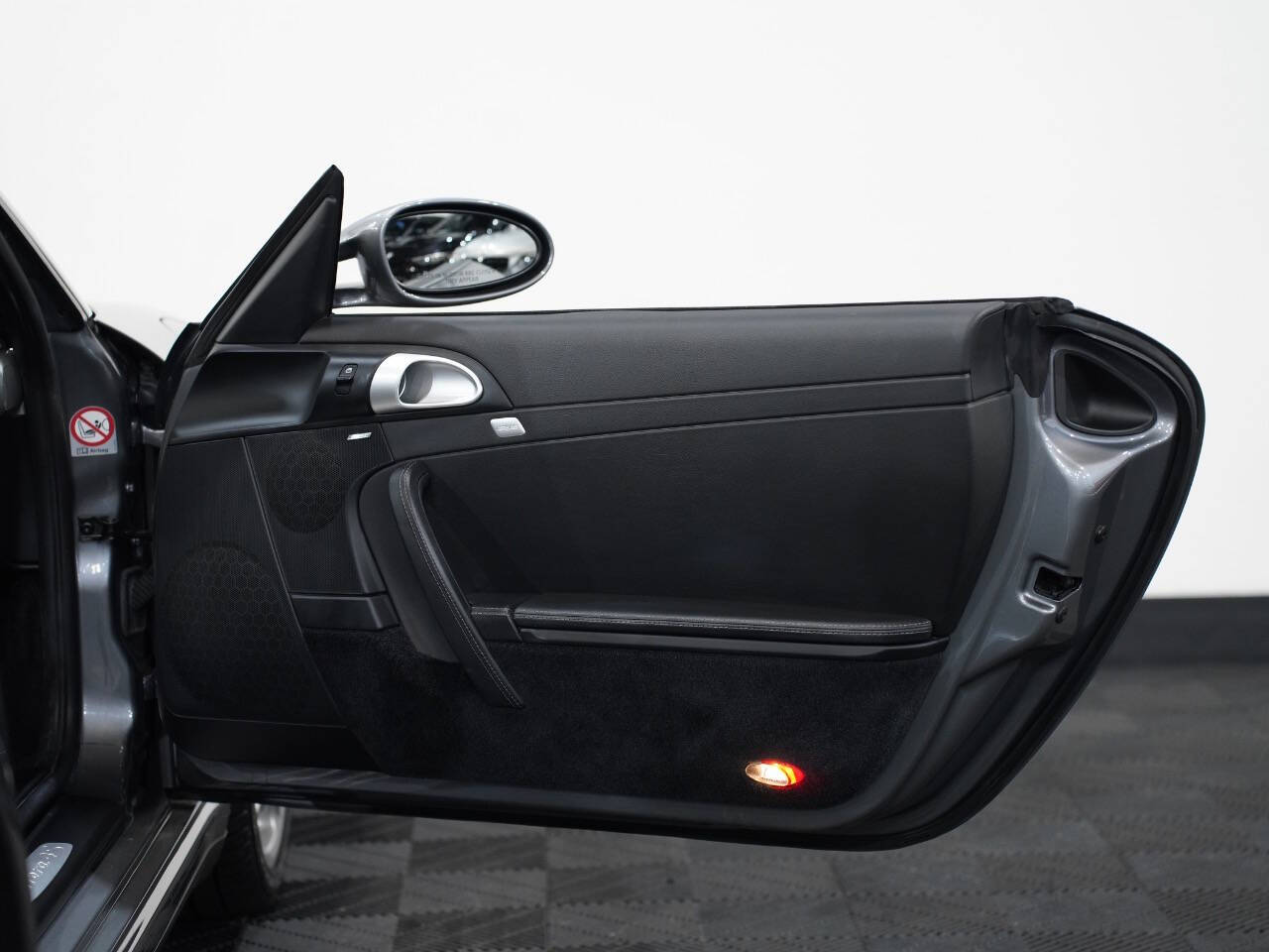 SEAL GREY METALLIC, 2006 PORSCHE 911 Thumnail Image 23