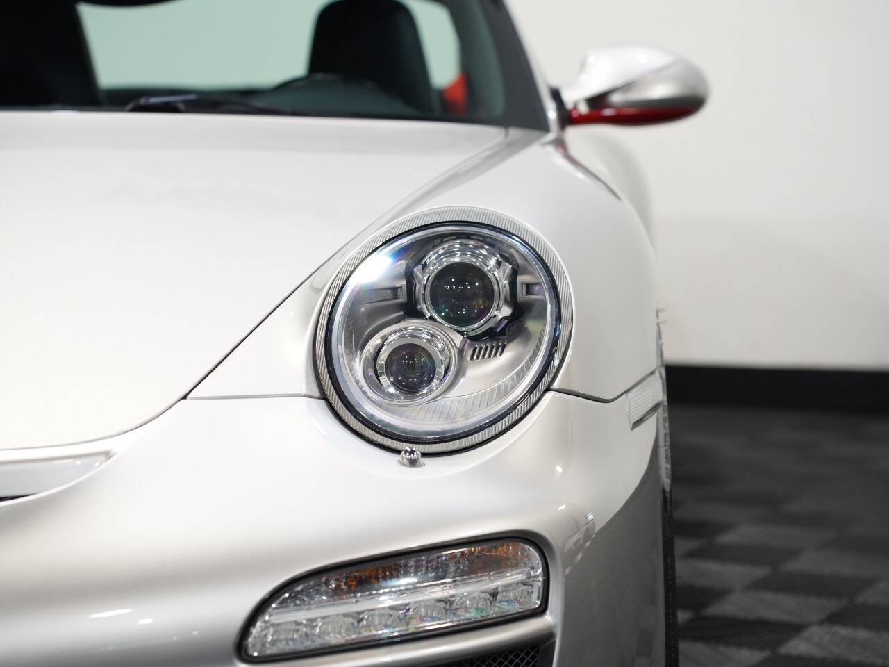 PLATINUM SILVER METALLIC, 2012 PORSCHE 911 Thumnail Image 10