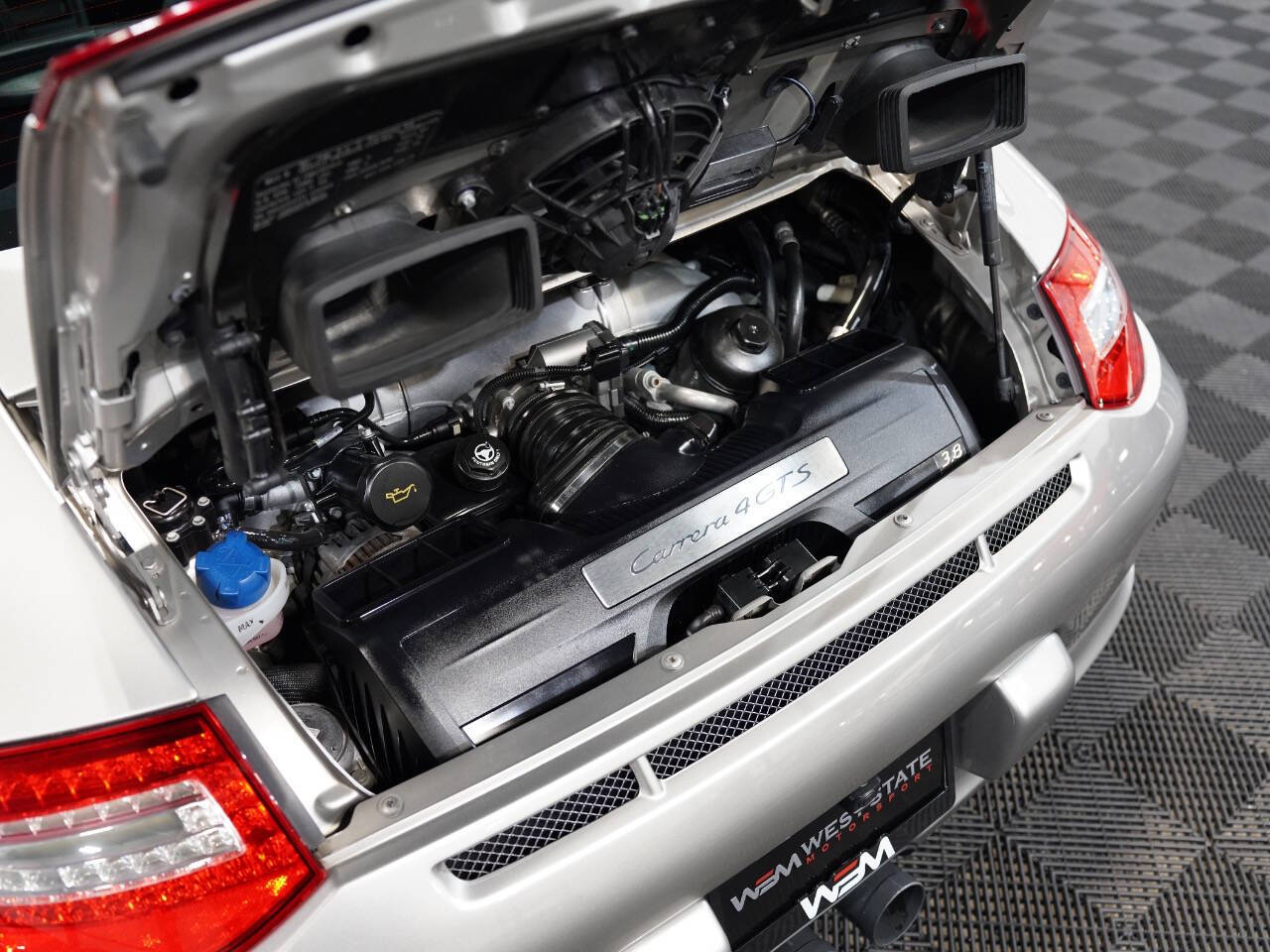 PLATINUM SILVER METALLIC, 2012 PORSCHE 911 Thumnail Image 43