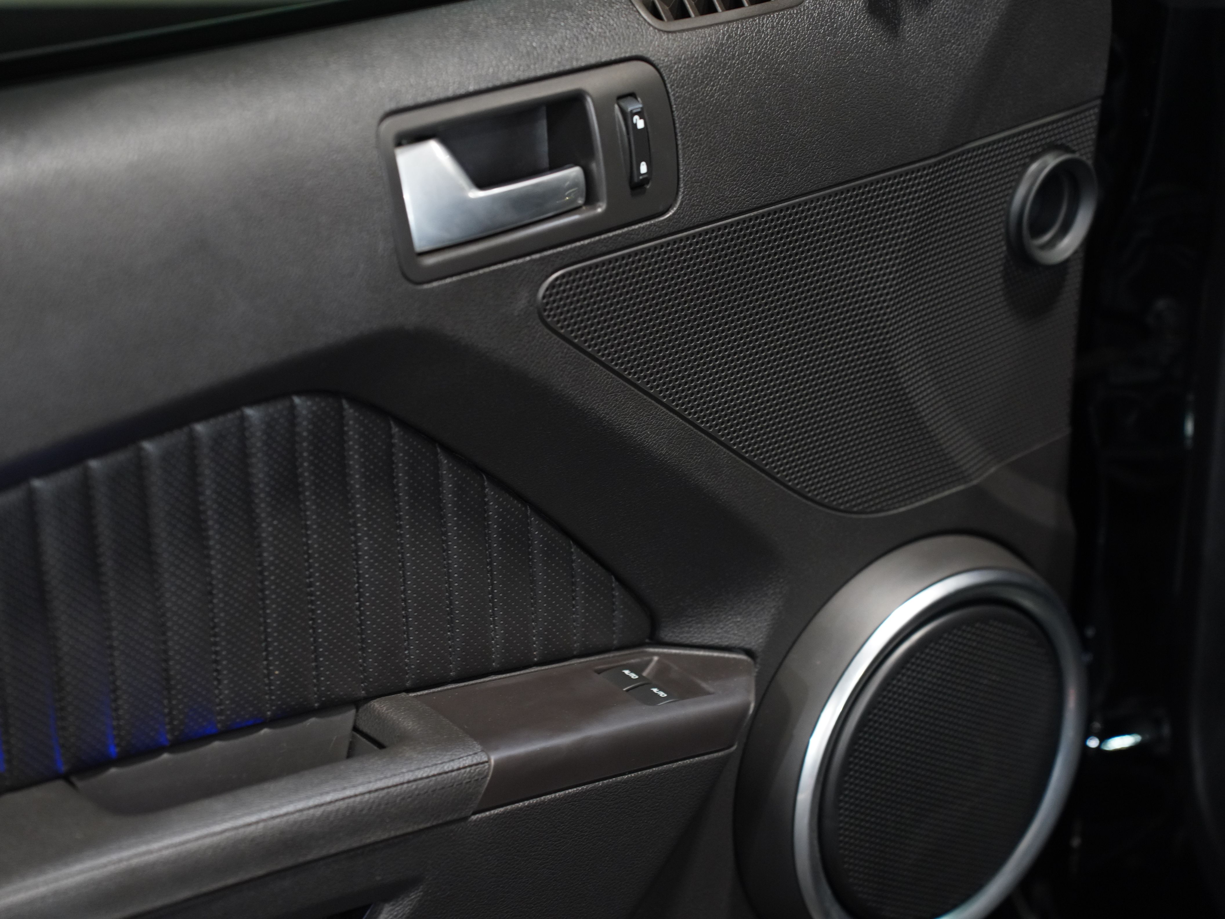 BLACK, 2013 FORD MUSTANG Thumnail Image 25
