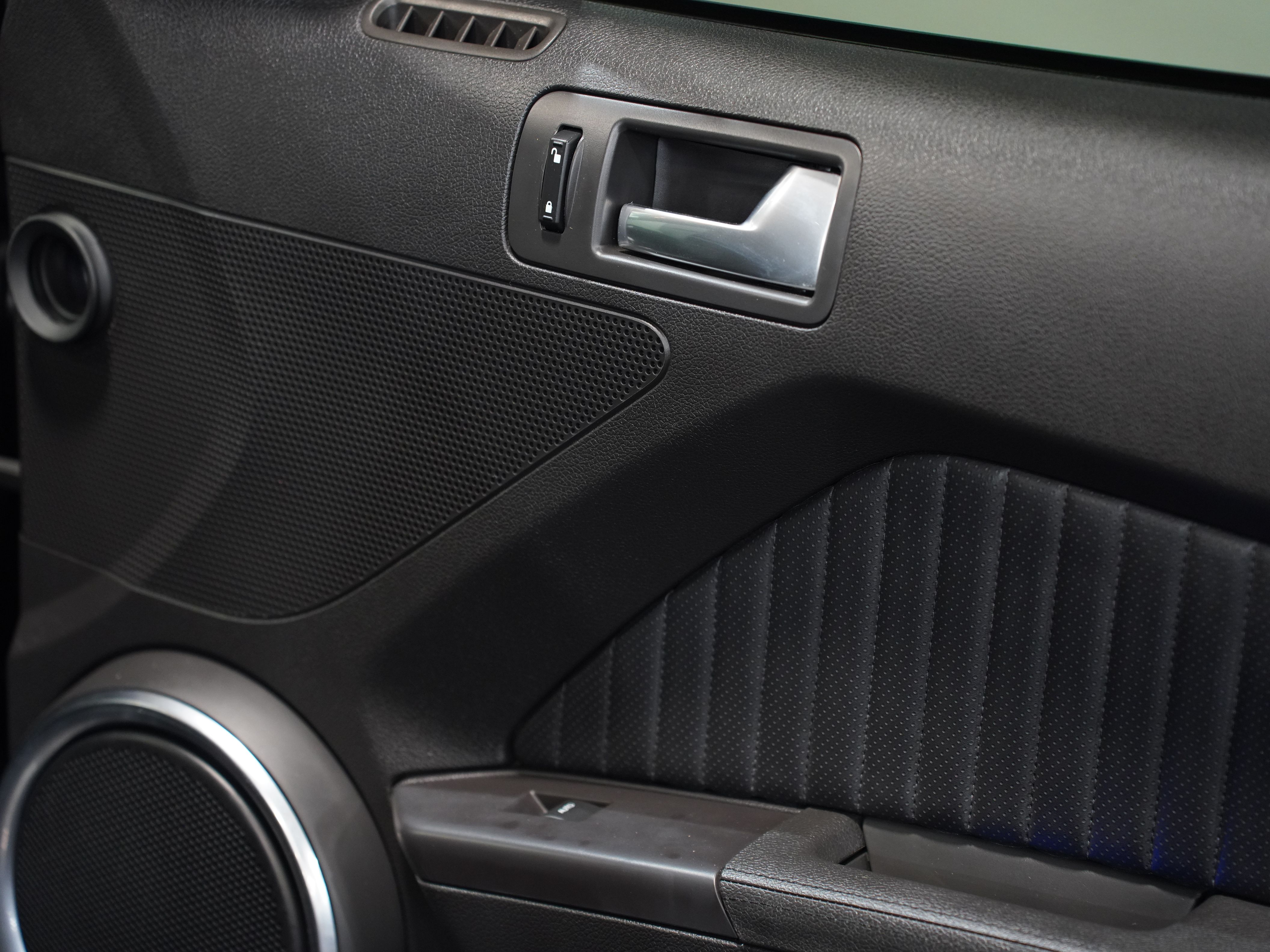 BLACK, 2013 FORD MUSTANG Thumnail Image 27