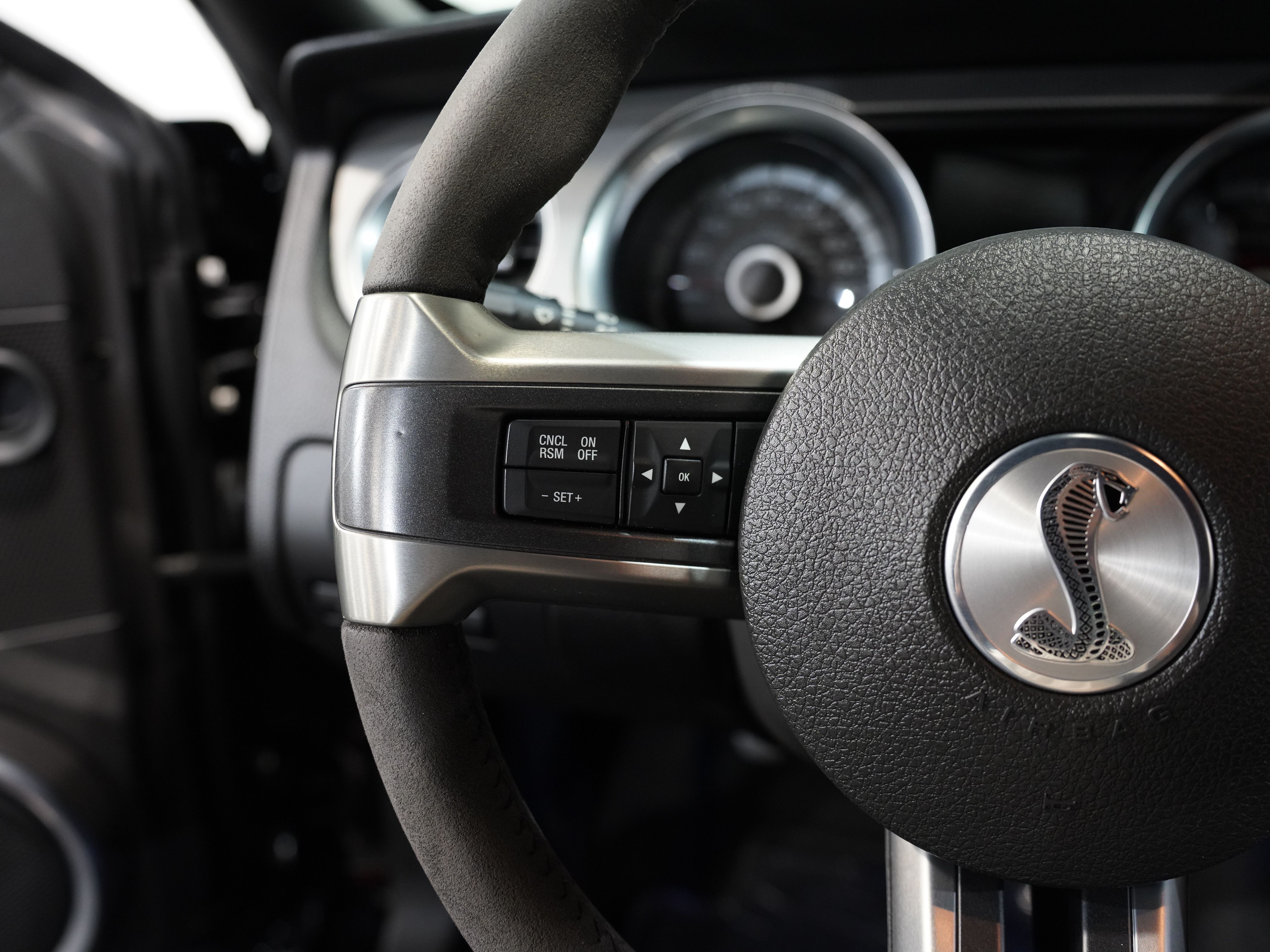 BLACK, 2013 FORD MUSTANG Thumnail Image 38
