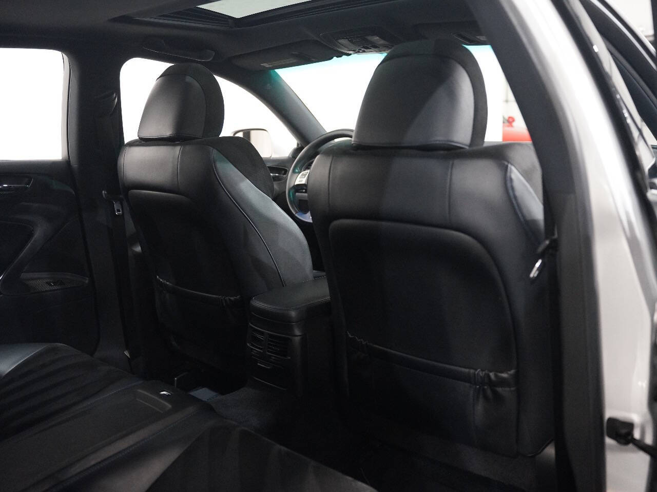 SILVER, 2011 LEXUS IS F Thumnail Image 40