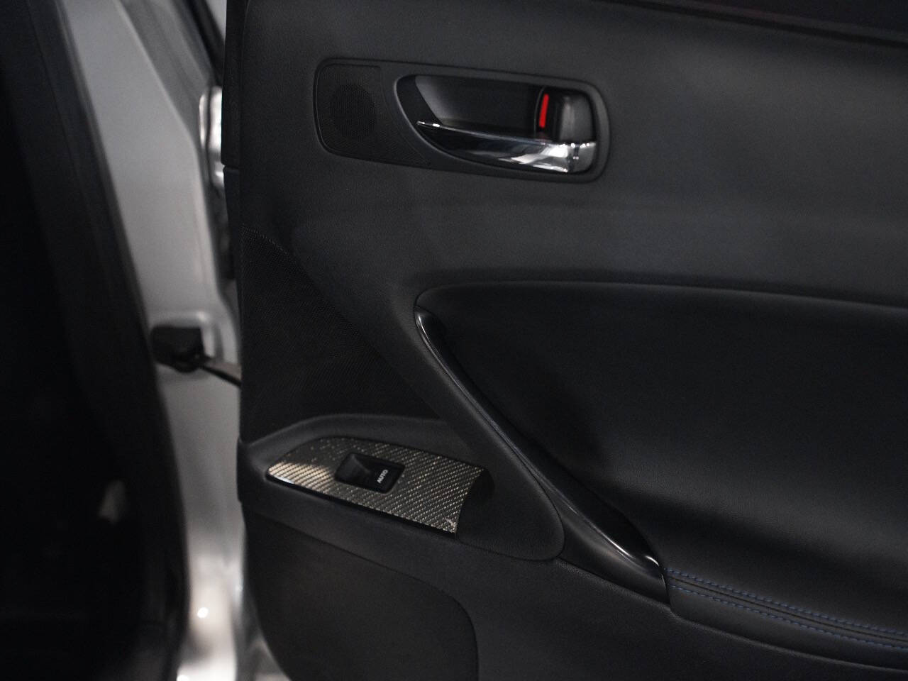 SILVER, 2011 LEXUS IS F Thumnail Image 28