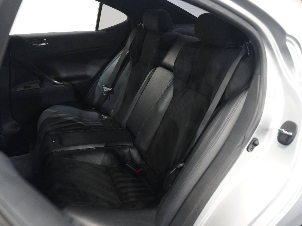 SILVER, 2011 LEXUS IS F Thumnail Image 41
