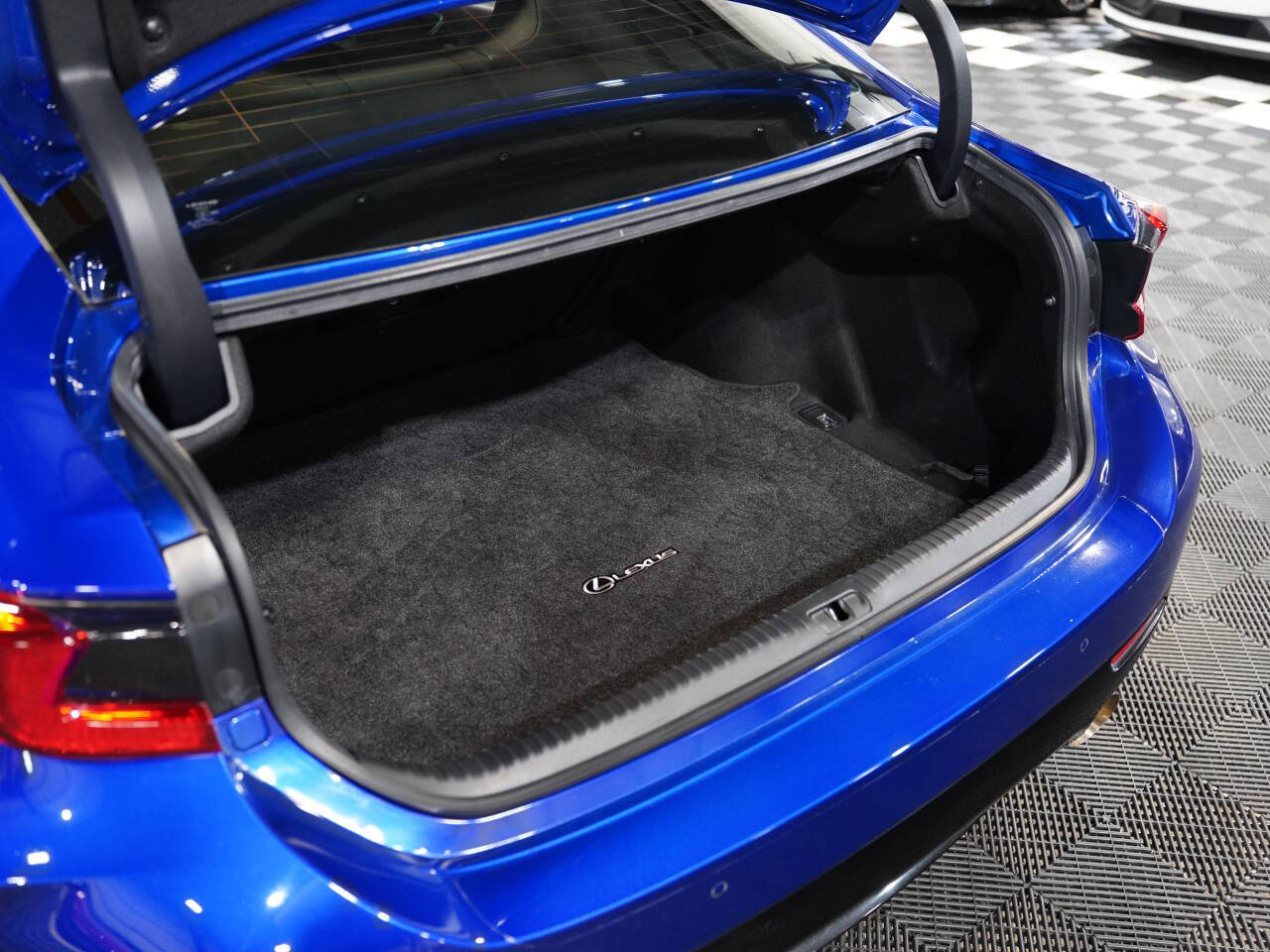 BLUE, 2017 LEXUS RC Thumnail Image 51