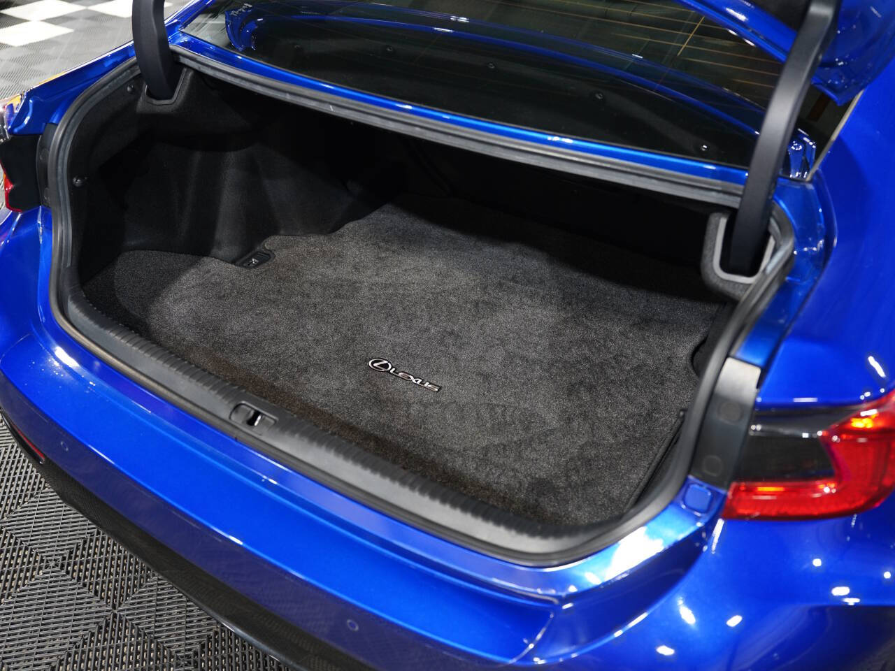 BLUE, 2017 LEXUS RC Thumnail Image 53