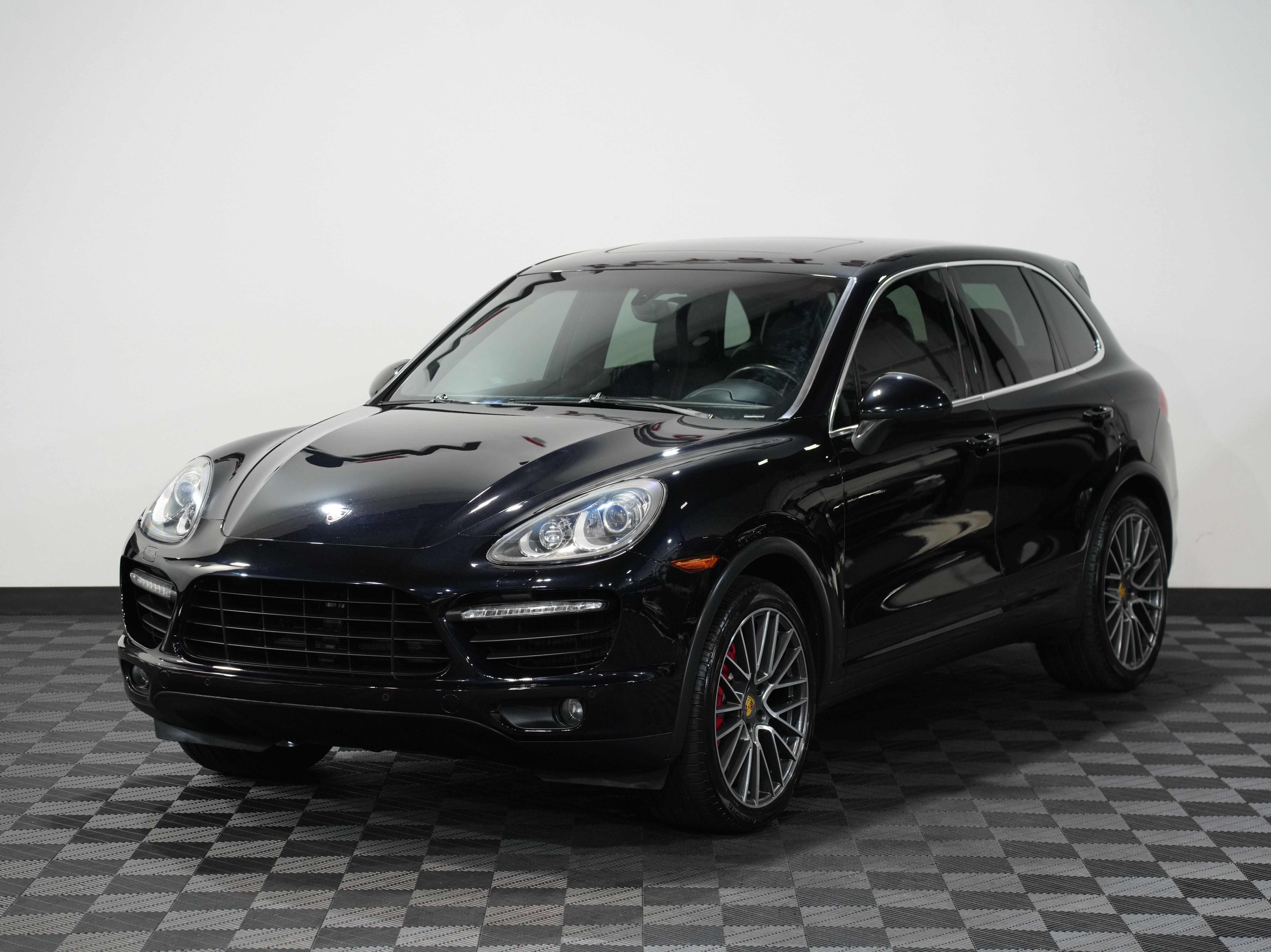 BLACK, 2011 PORSCHE CAYENNE Thumnail Image 3