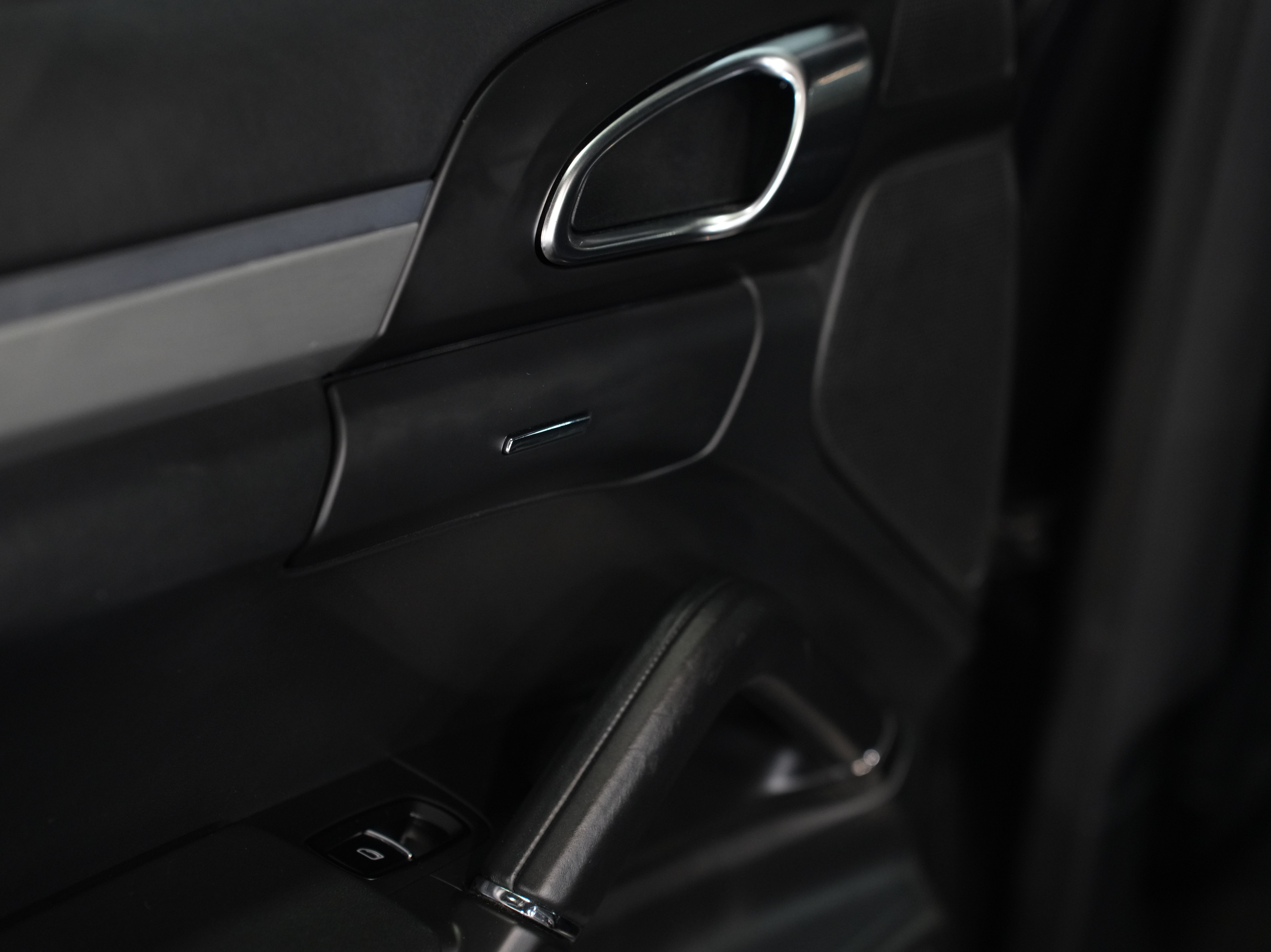 BLACK, 2011 PORSCHE CAYENNE Thumnail Image 25