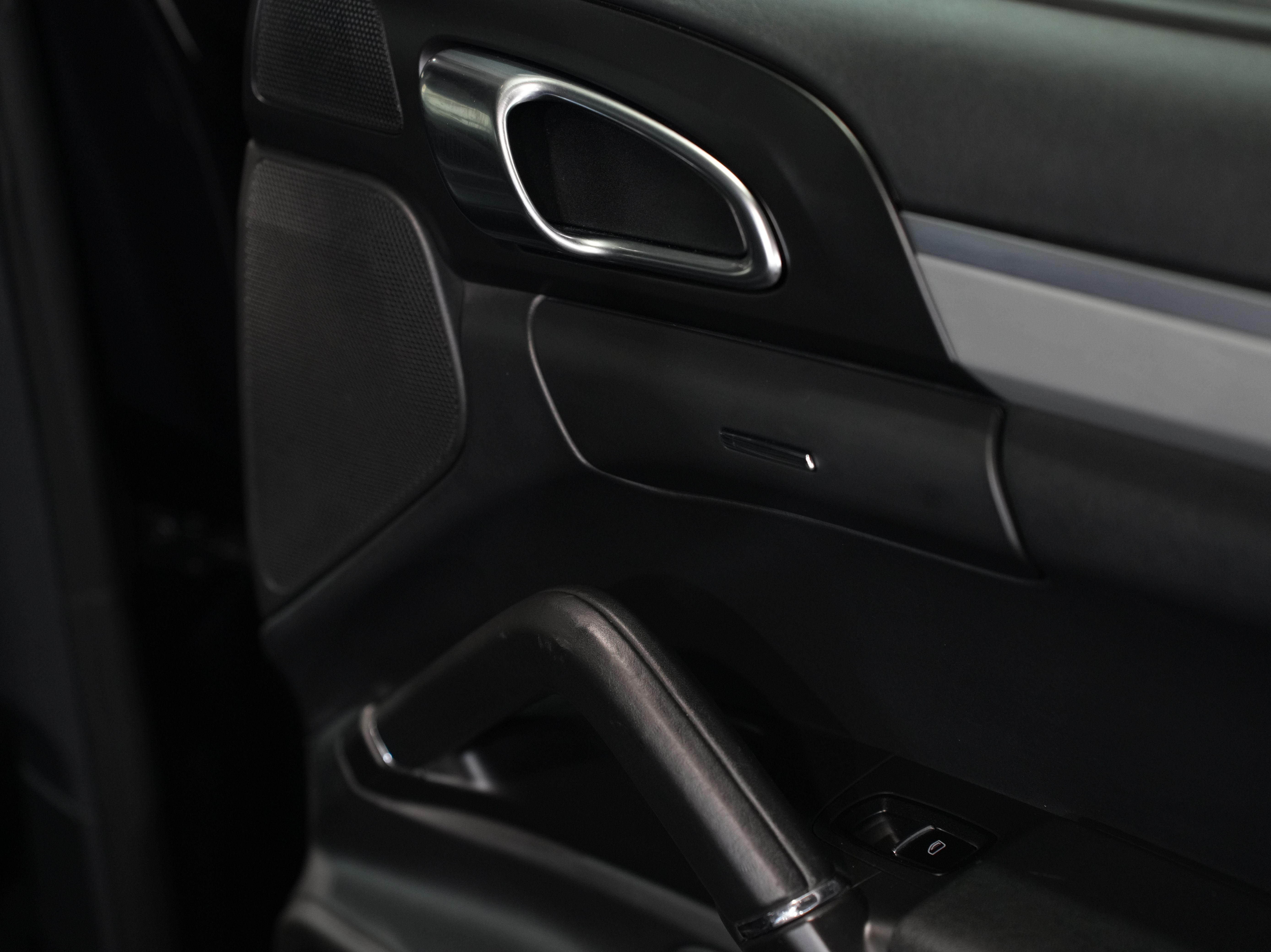 BLACK, 2011 PORSCHE CAYENNE Thumnail Image 27
