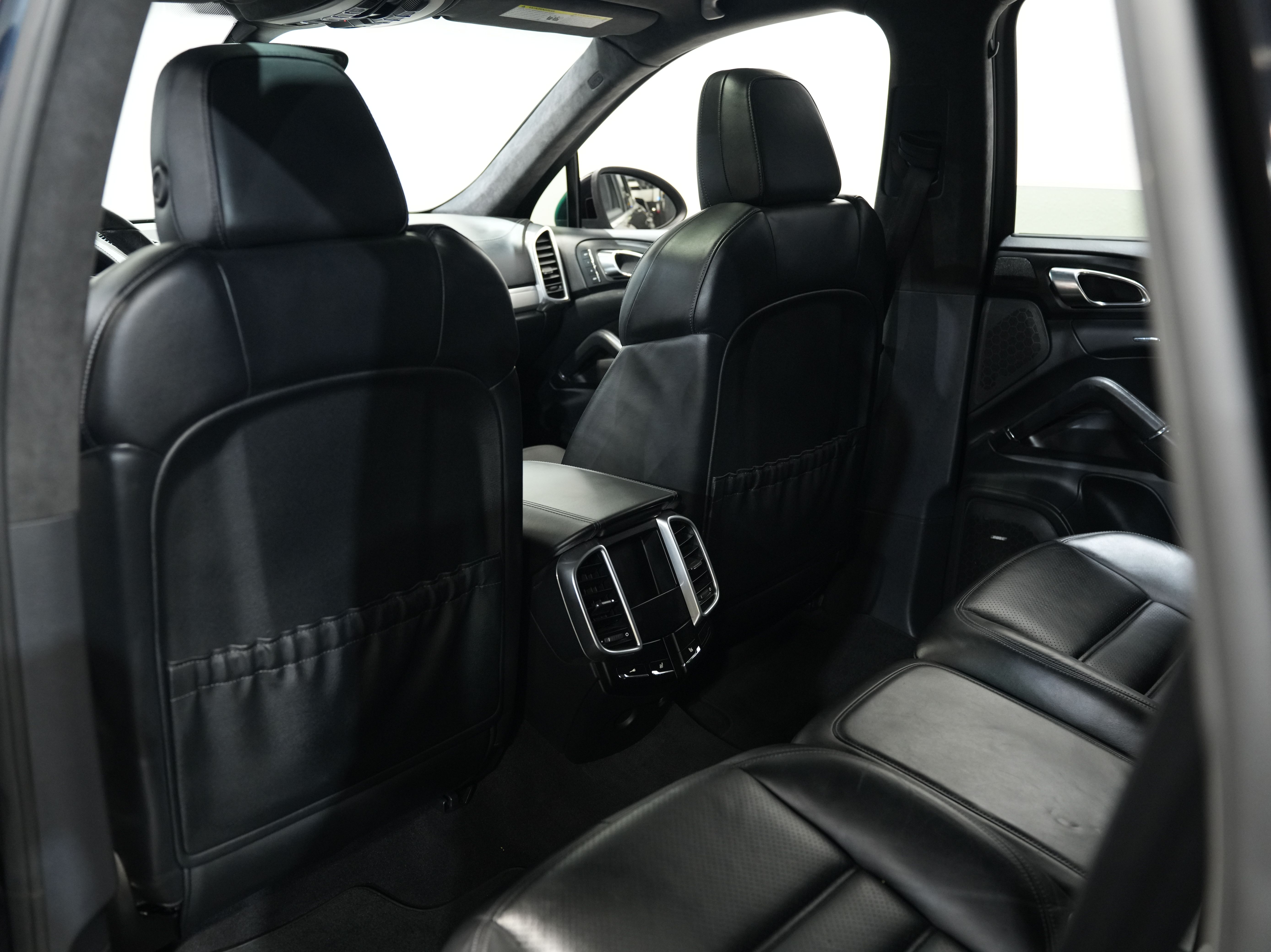 BLACK, 2011 PORSCHE CAYENNE Thumnail Image 36