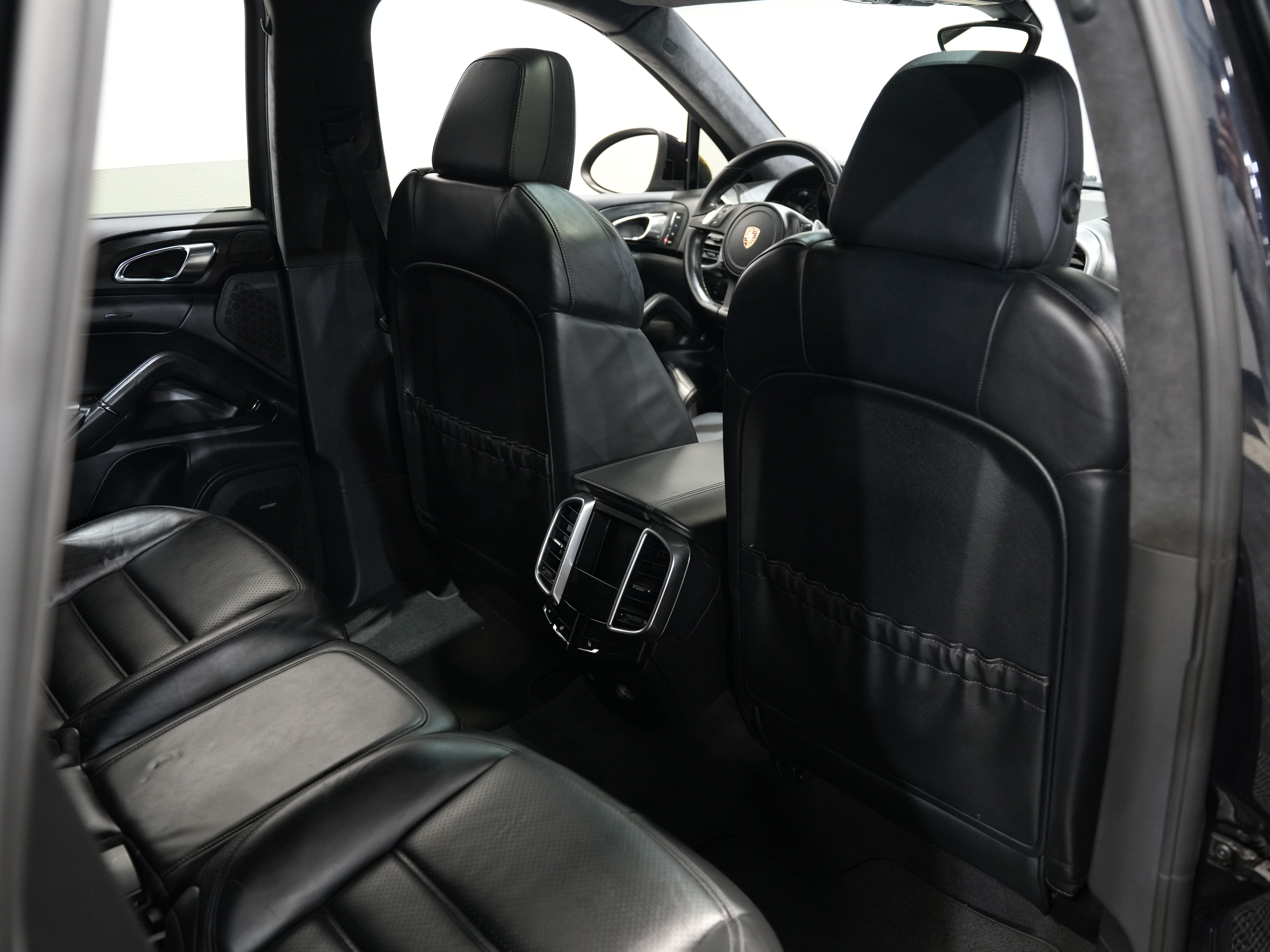 BLACK, 2011 PORSCHE CAYENNE Thumnail Image 38