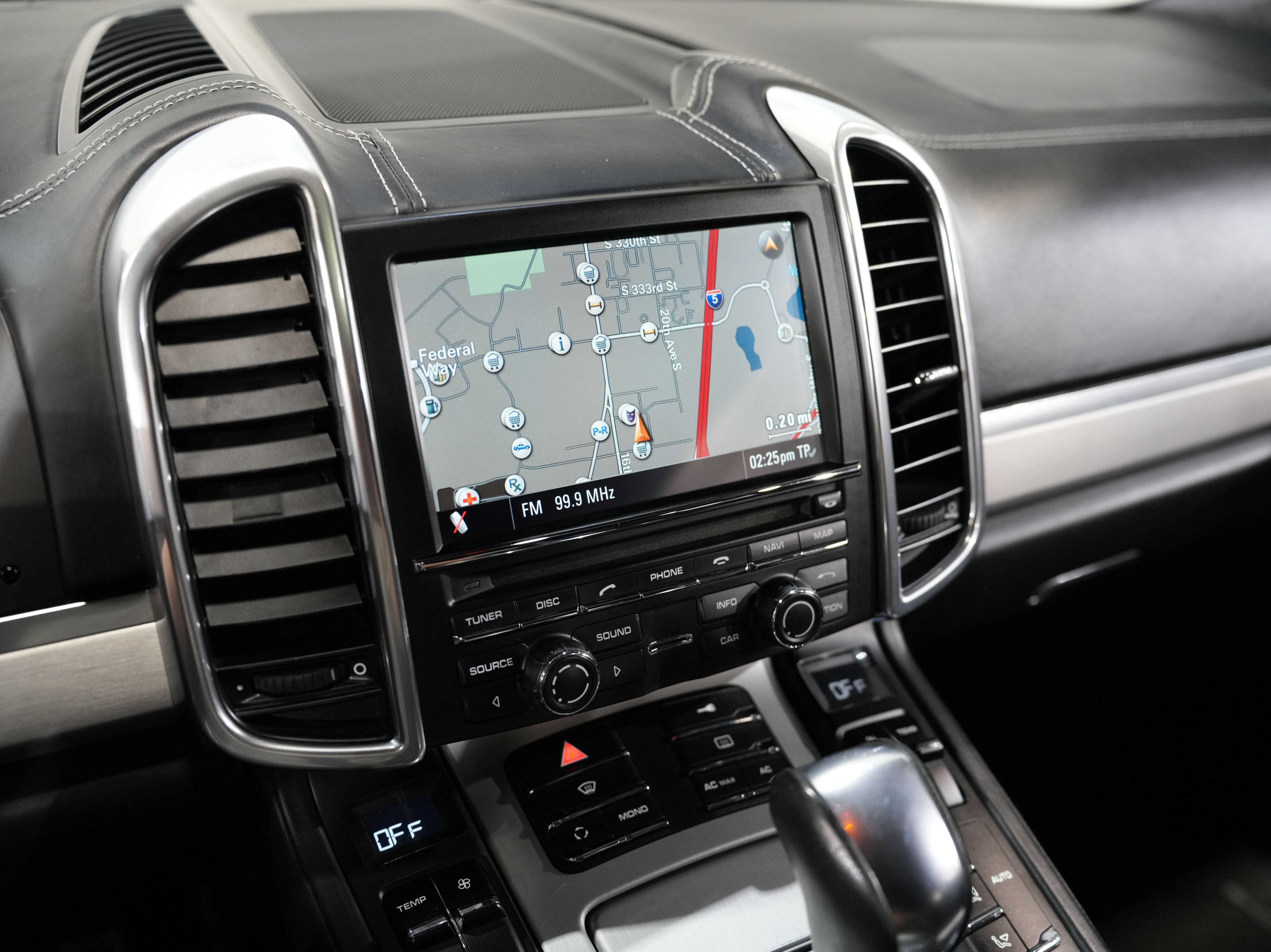 BLACK, 2011 PORSCHE CAYENNE Thumnail Image 43