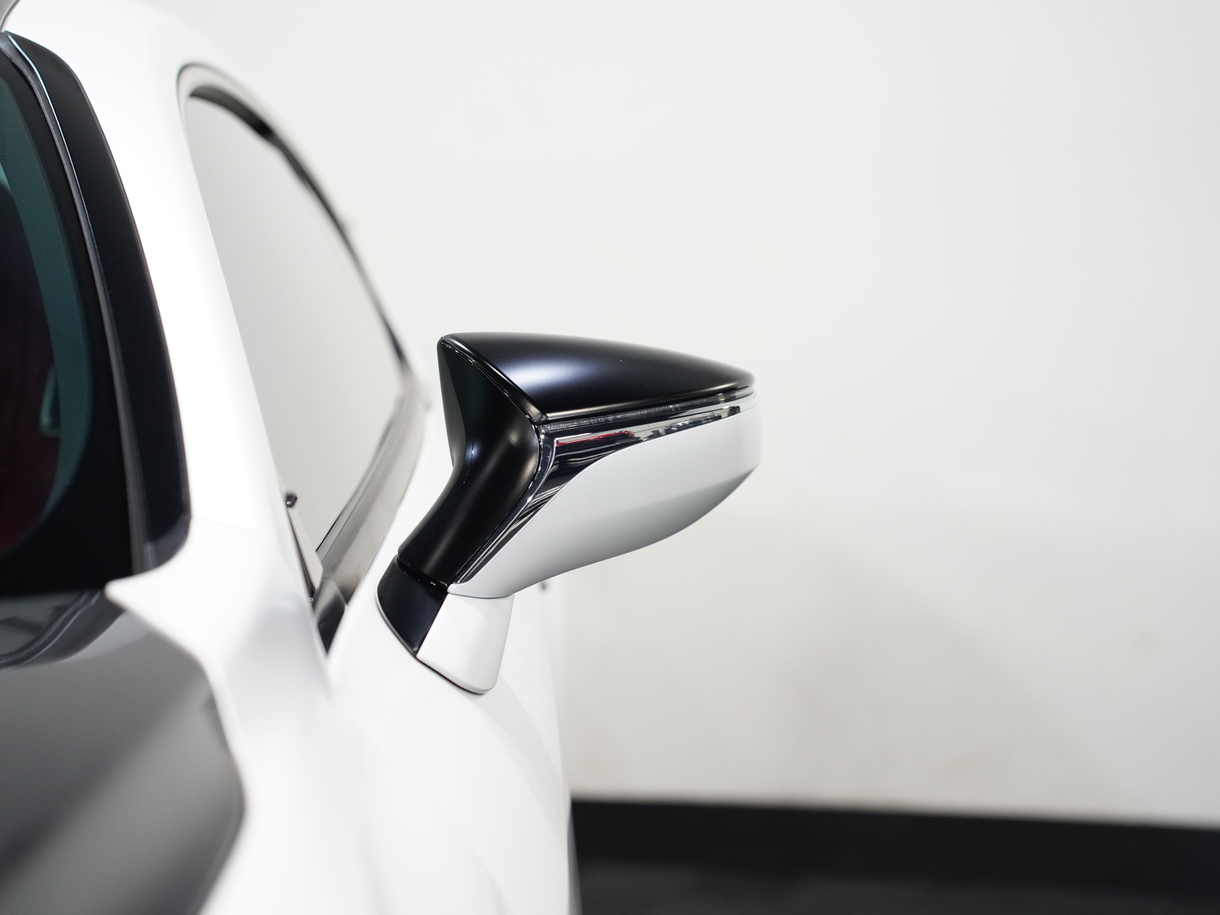 WHITE, 2021 LEXUS RC Thumnail Image 11