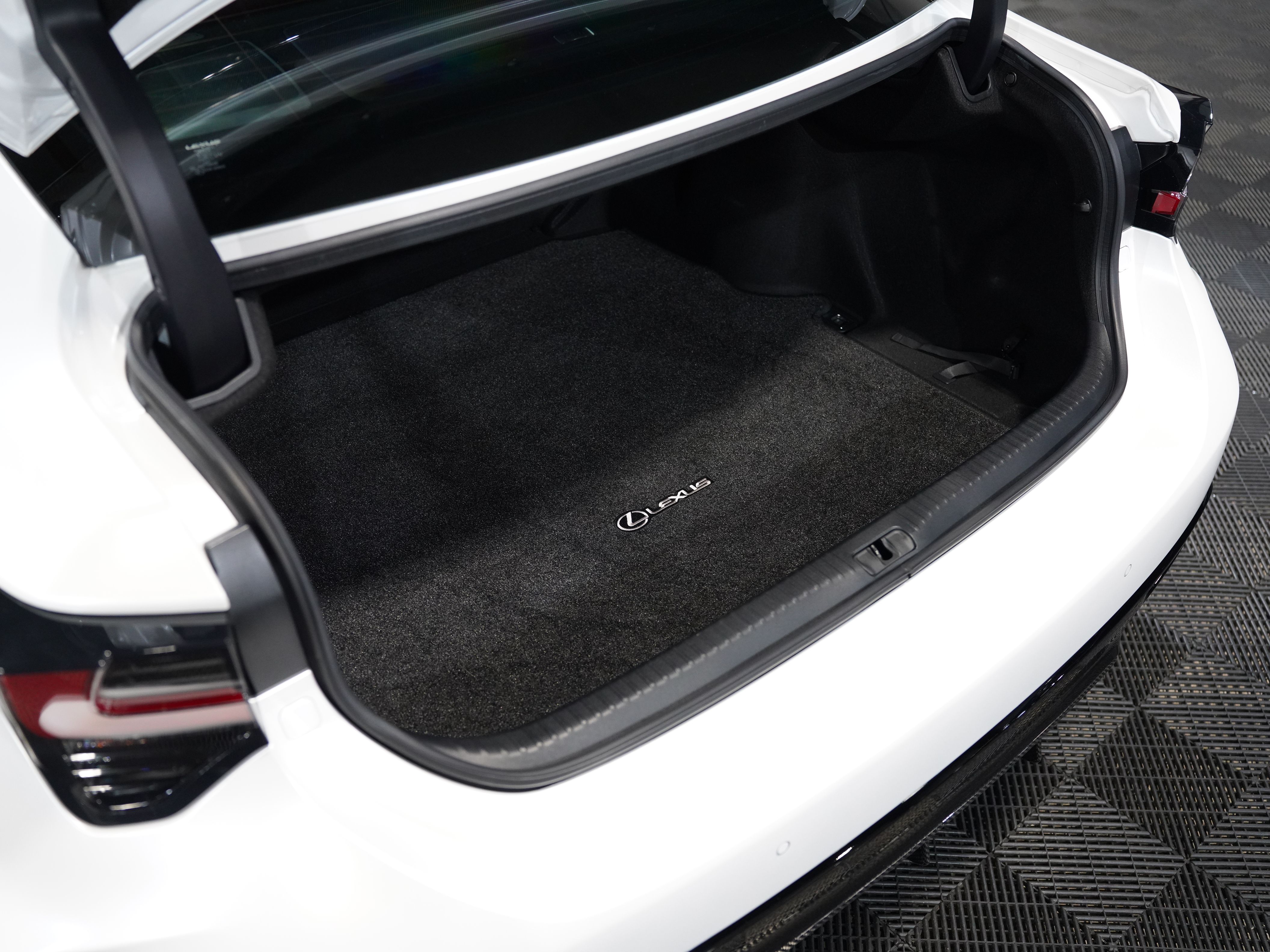 WHITE, 2021 LEXUS RC Thumnail Image 55