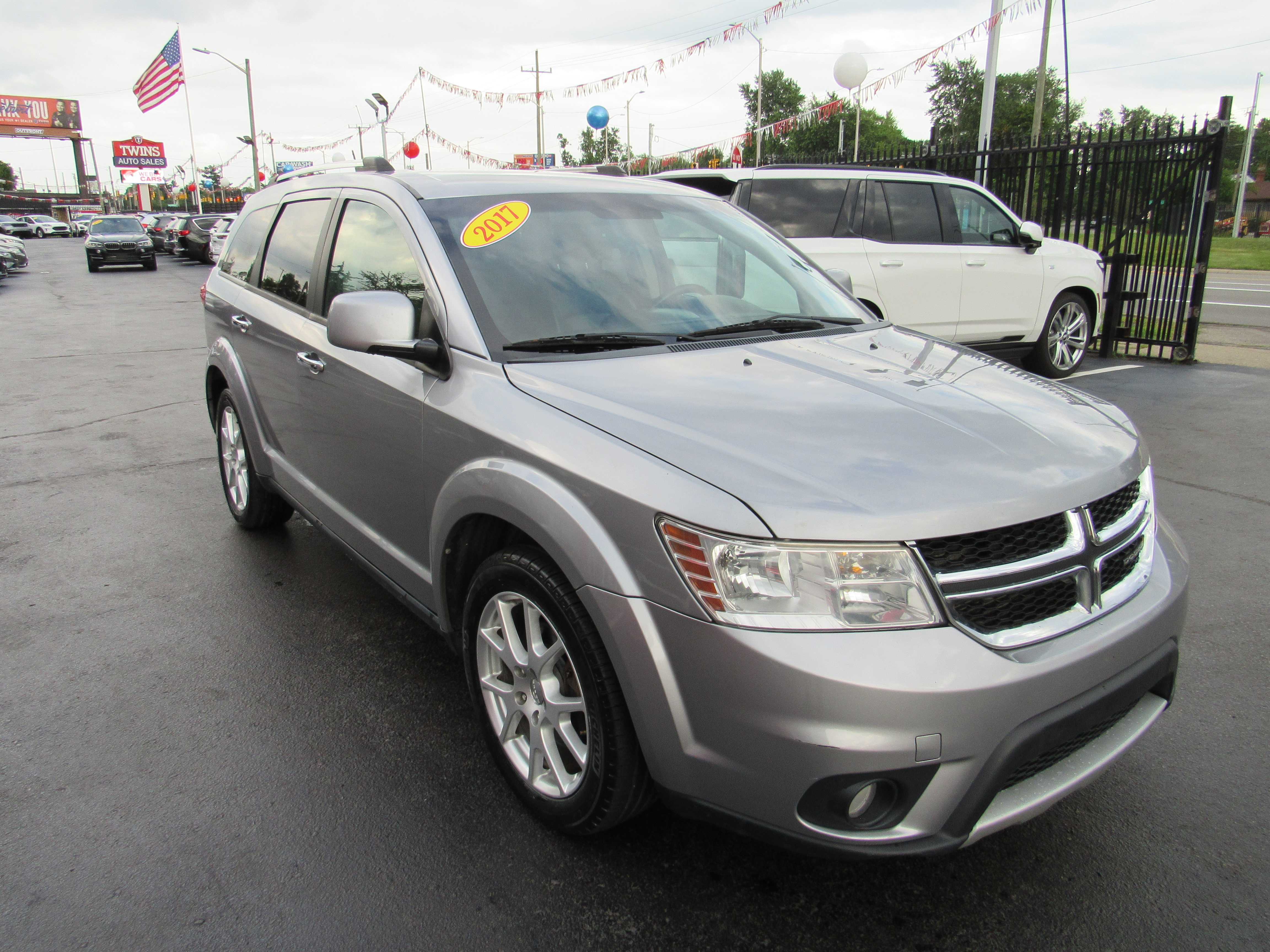SILVER, 2017 DODGE JOURNEY Thumnail Image 4