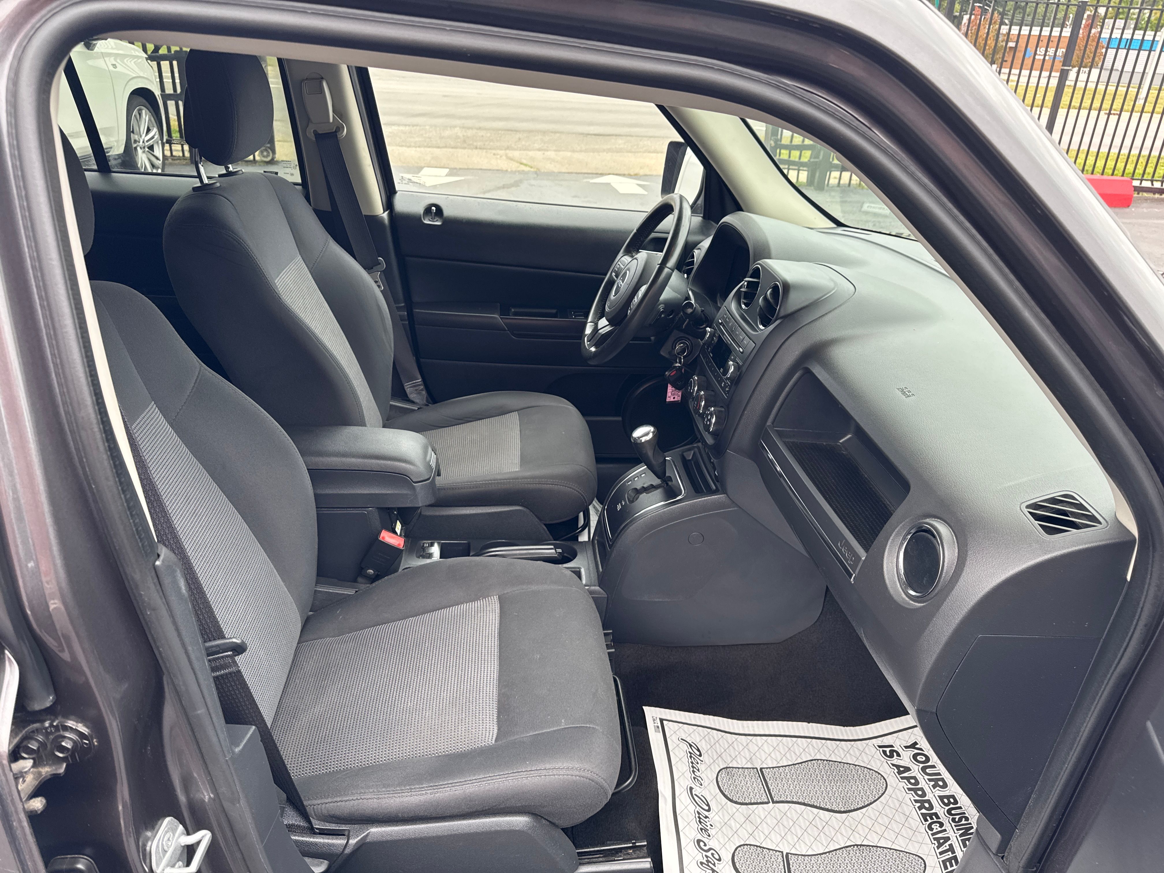 GREY, 2015 JEEP PATRIOT Thumnail Image 9