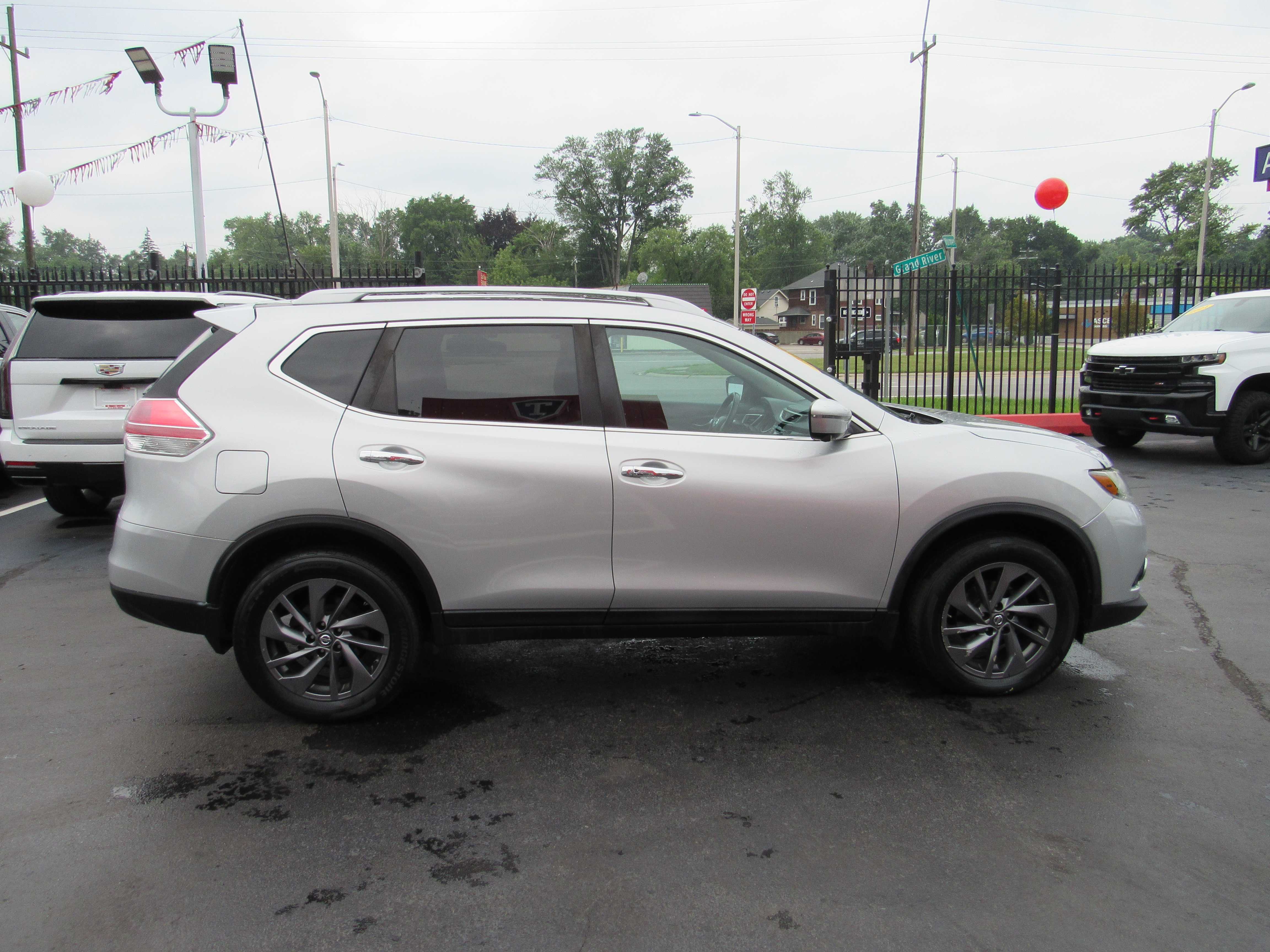 SILVER, 2016 NISSAN ROGUE Thumnail Image 5