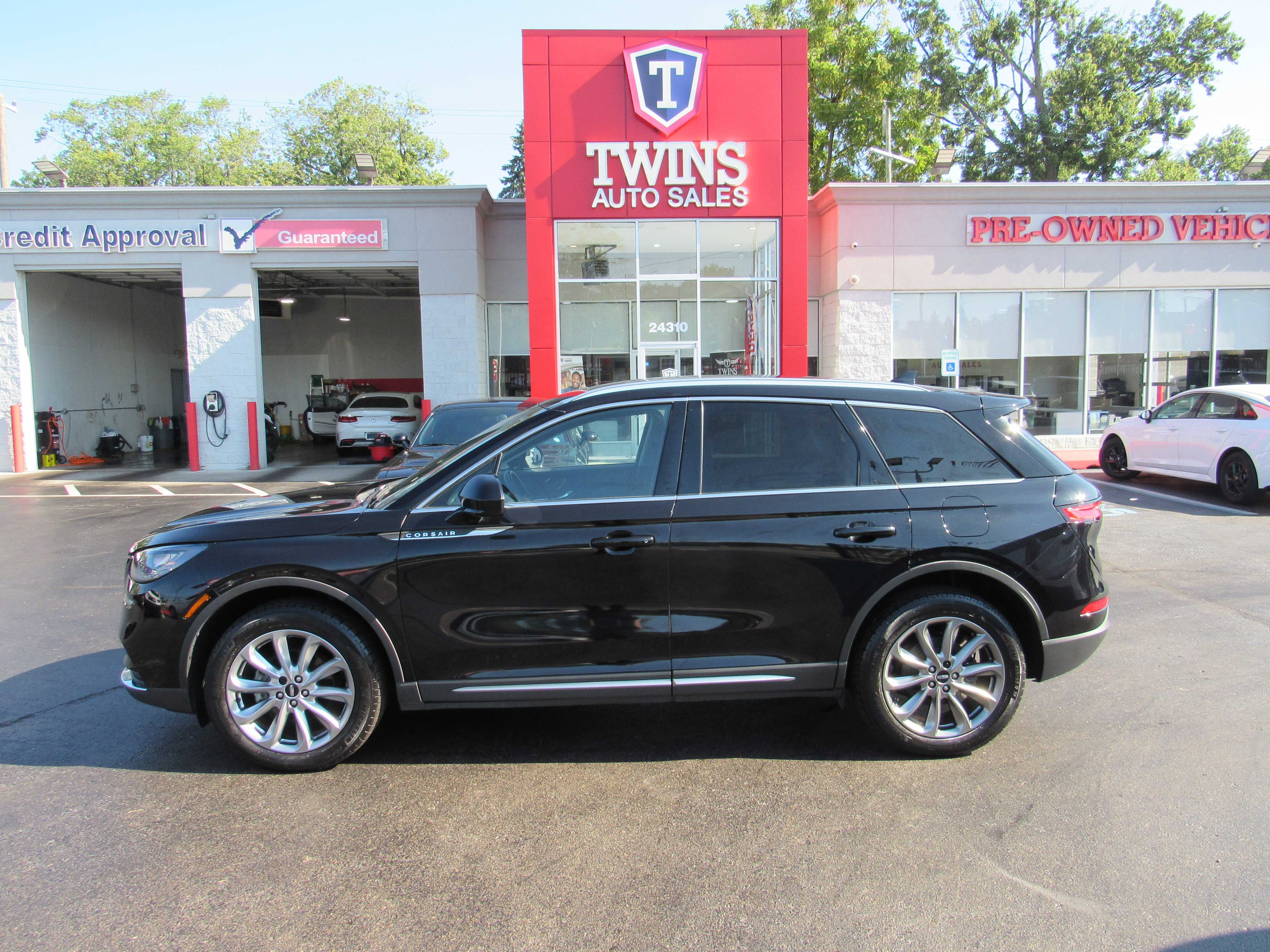BLACK, 2022 LINCOLN CORSAIR Thumnail Image 1