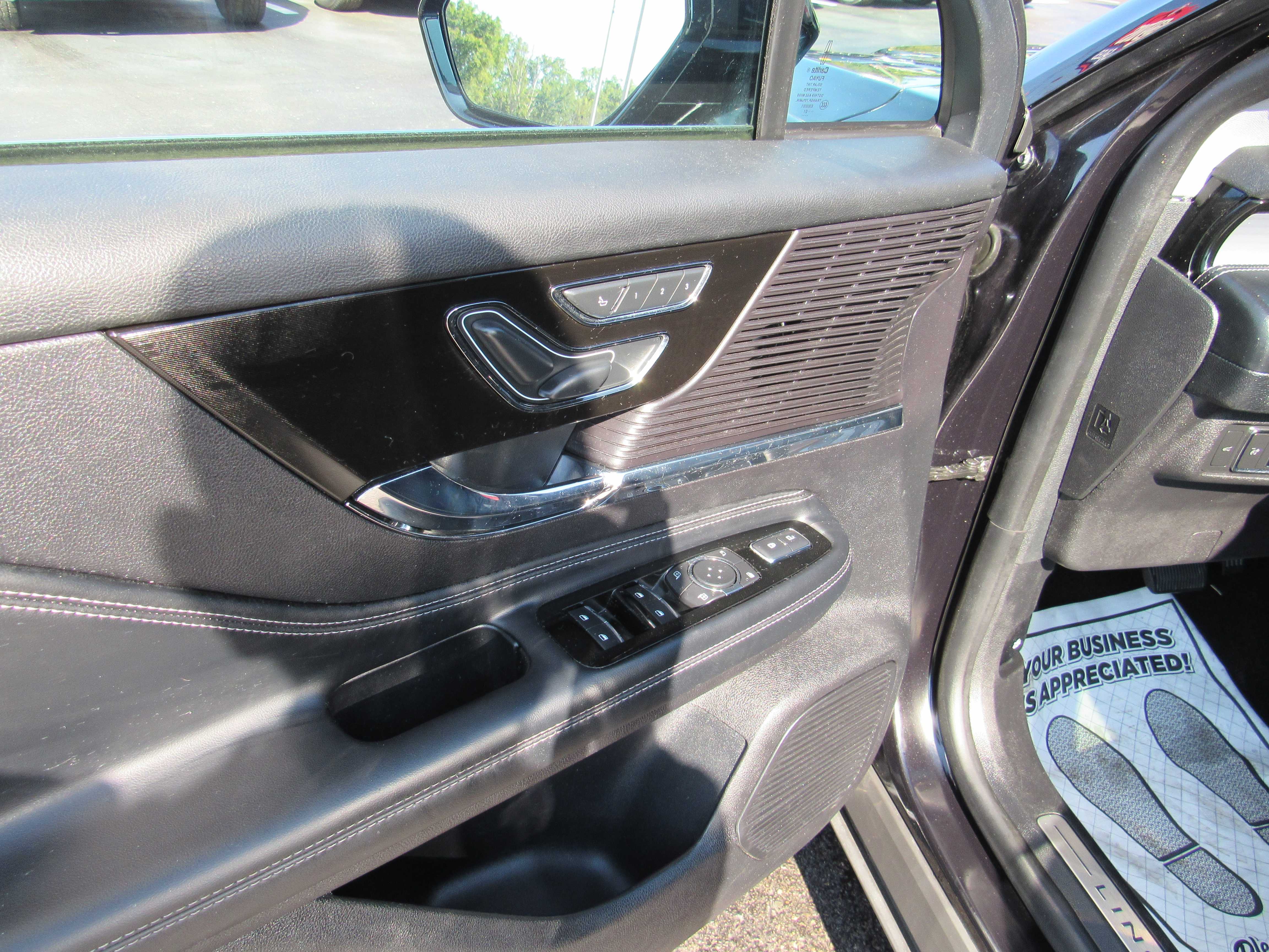 BLACK, 2022 LINCOLN CORSAIR Thumnail Image 16