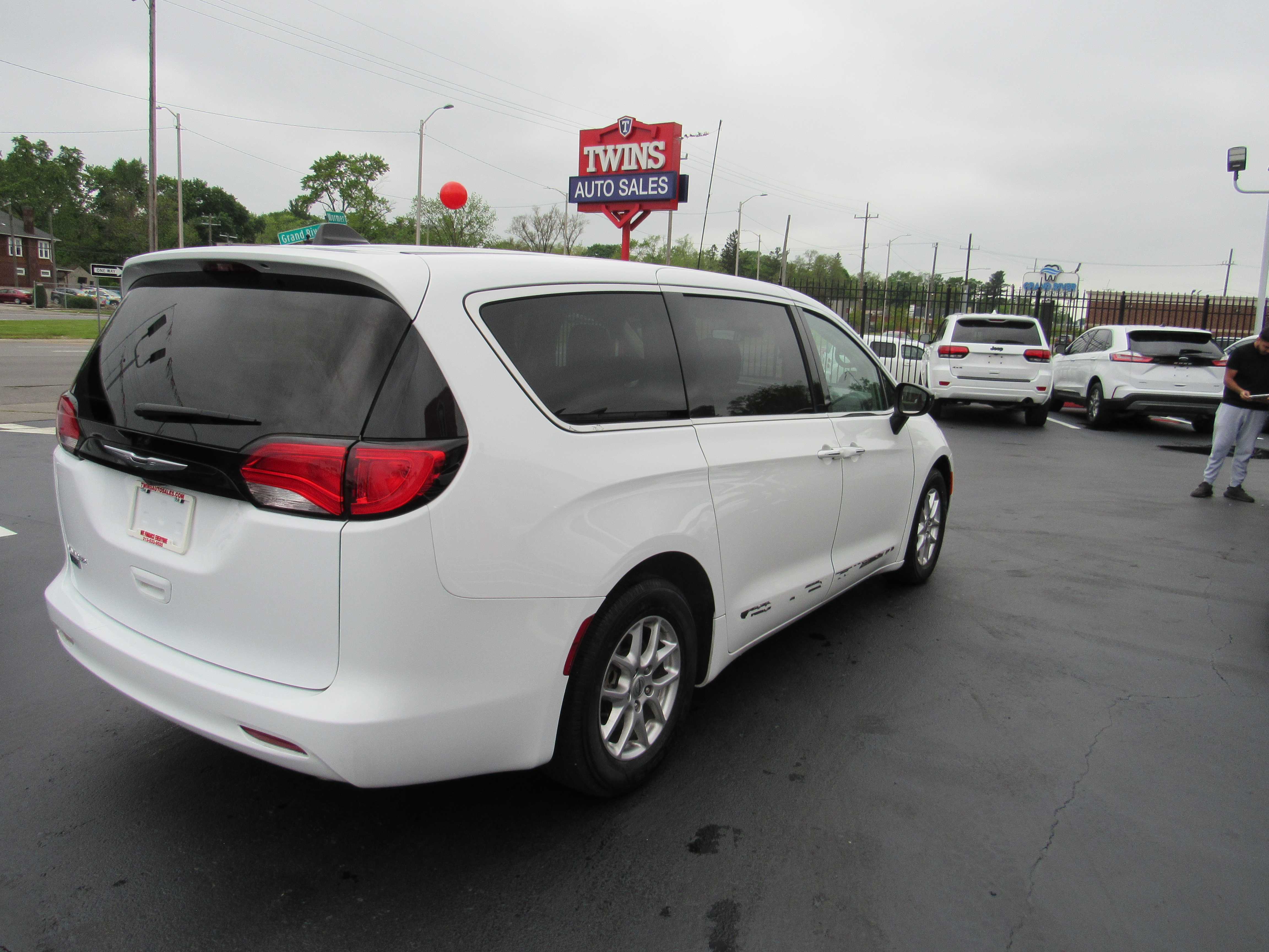 WHITE, 2024 CHRYSLER VOYAGER Thumnail Image 6