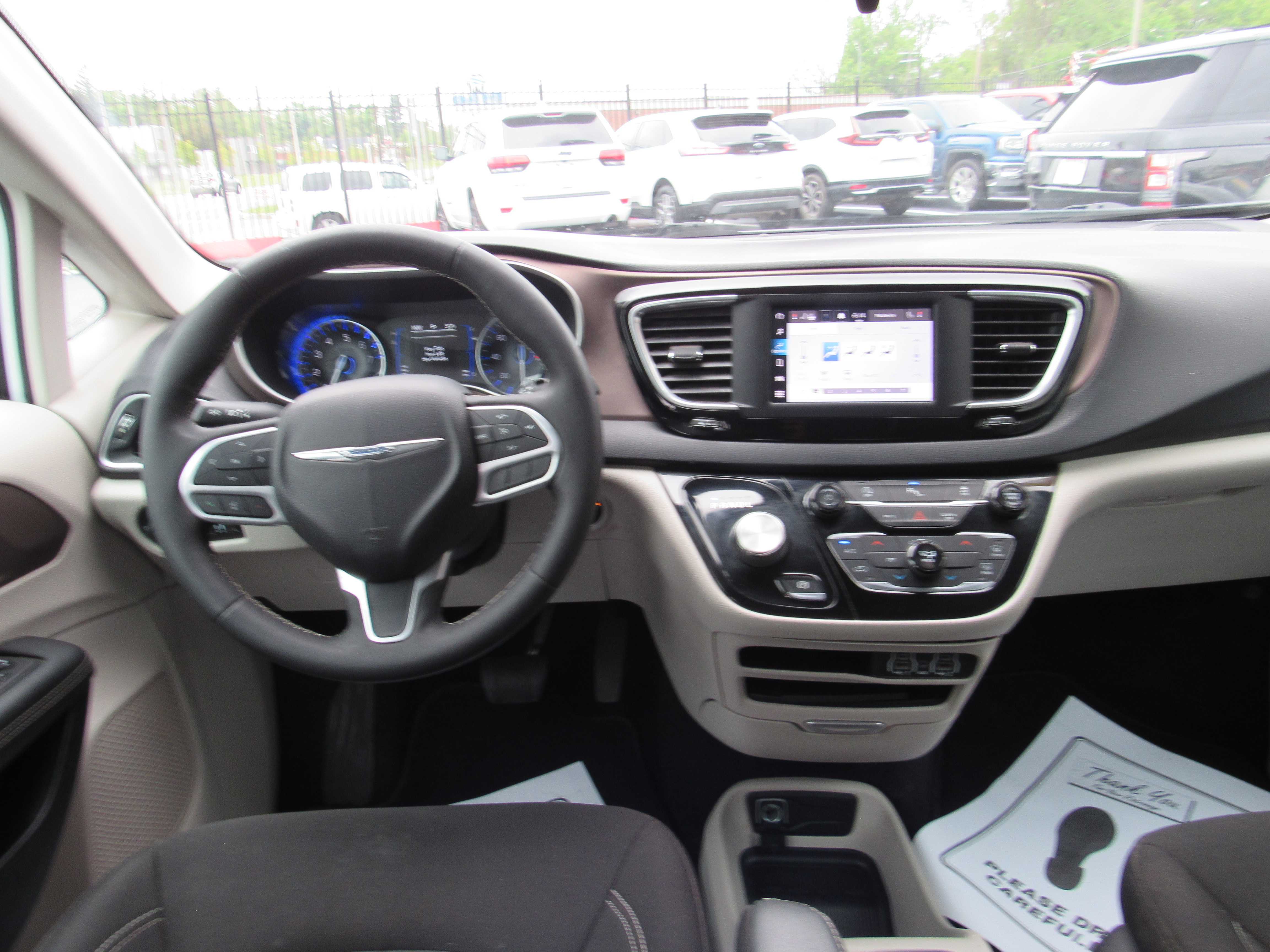 WHITE, 2024 CHRYSLER VOYAGER Thumnail Image 12