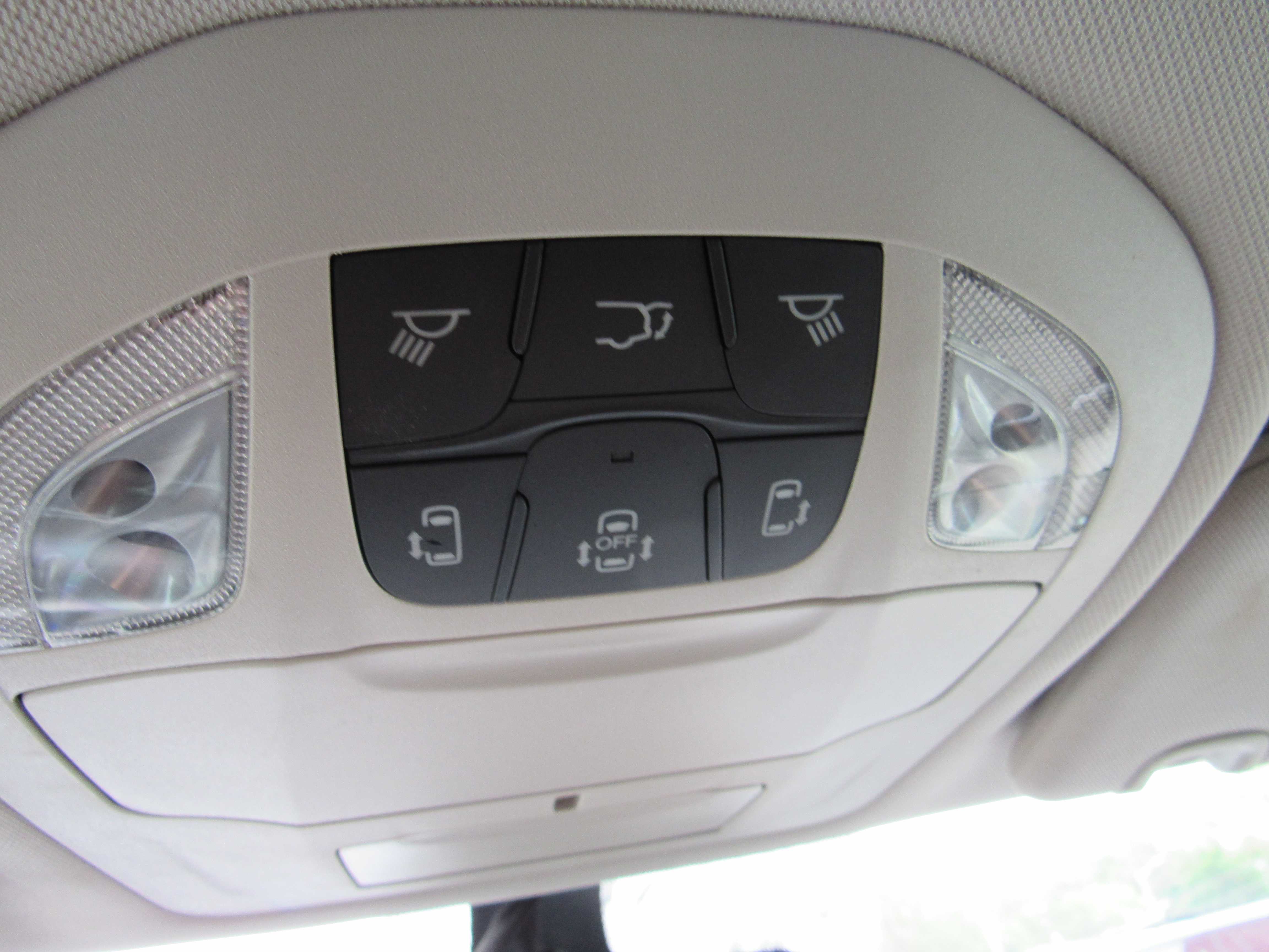 WHITE, 2024 CHRYSLER VOYAGER Thumnail Image 14
