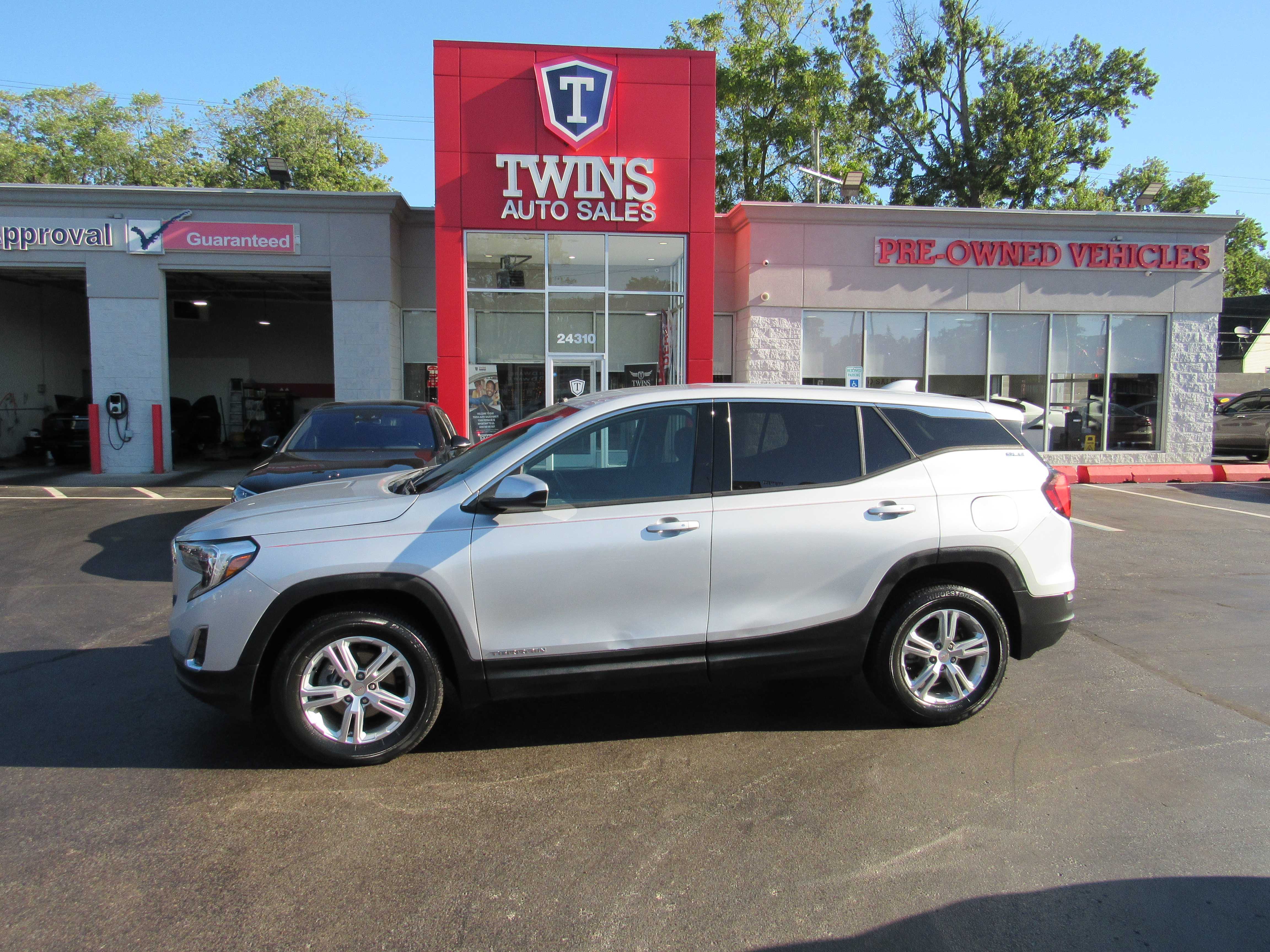 SILVER, 2020 GMC TERRAIN Image 