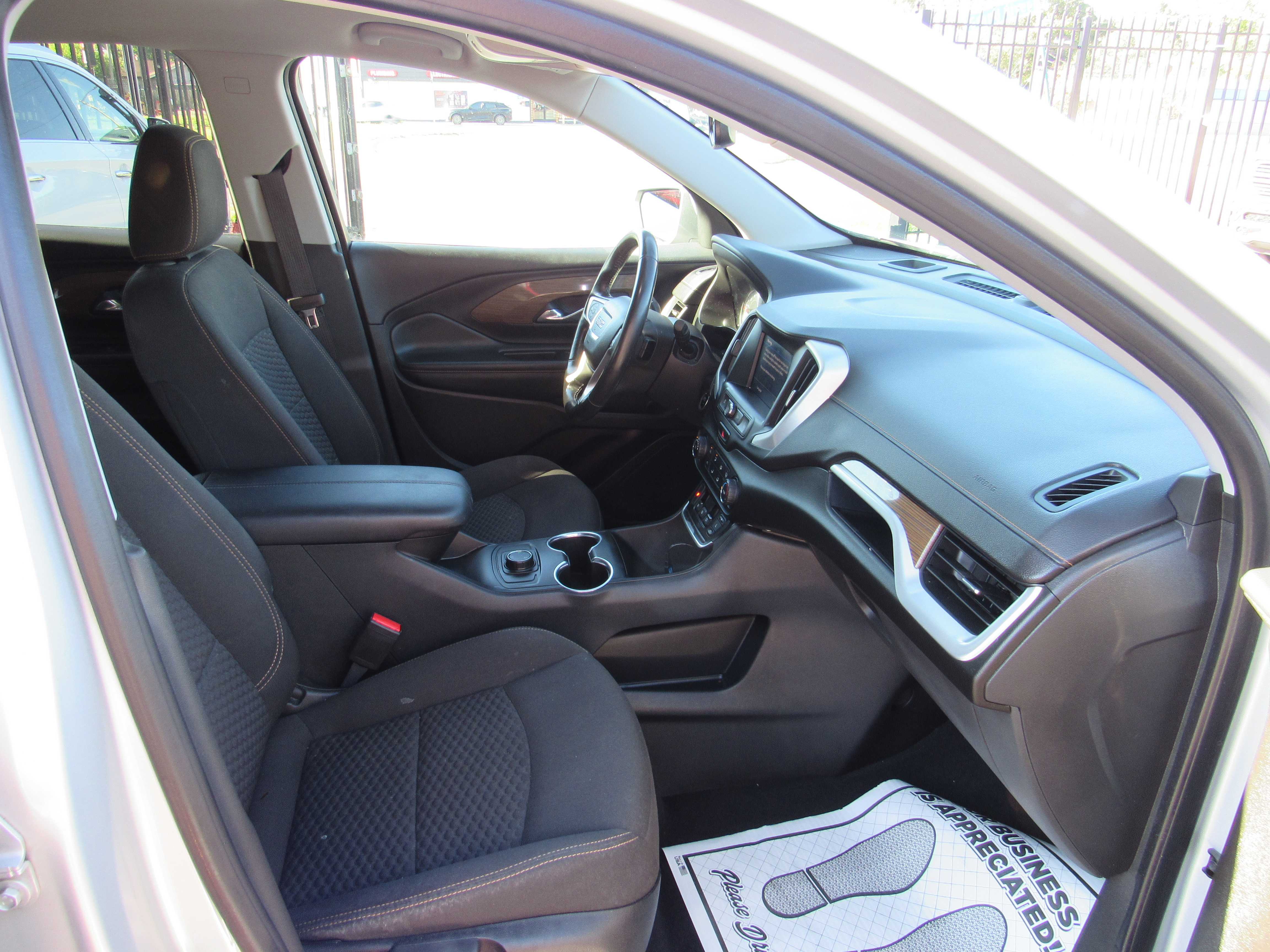 SILVER, 2020 GMC TERRAIN Thumnail Image 9
