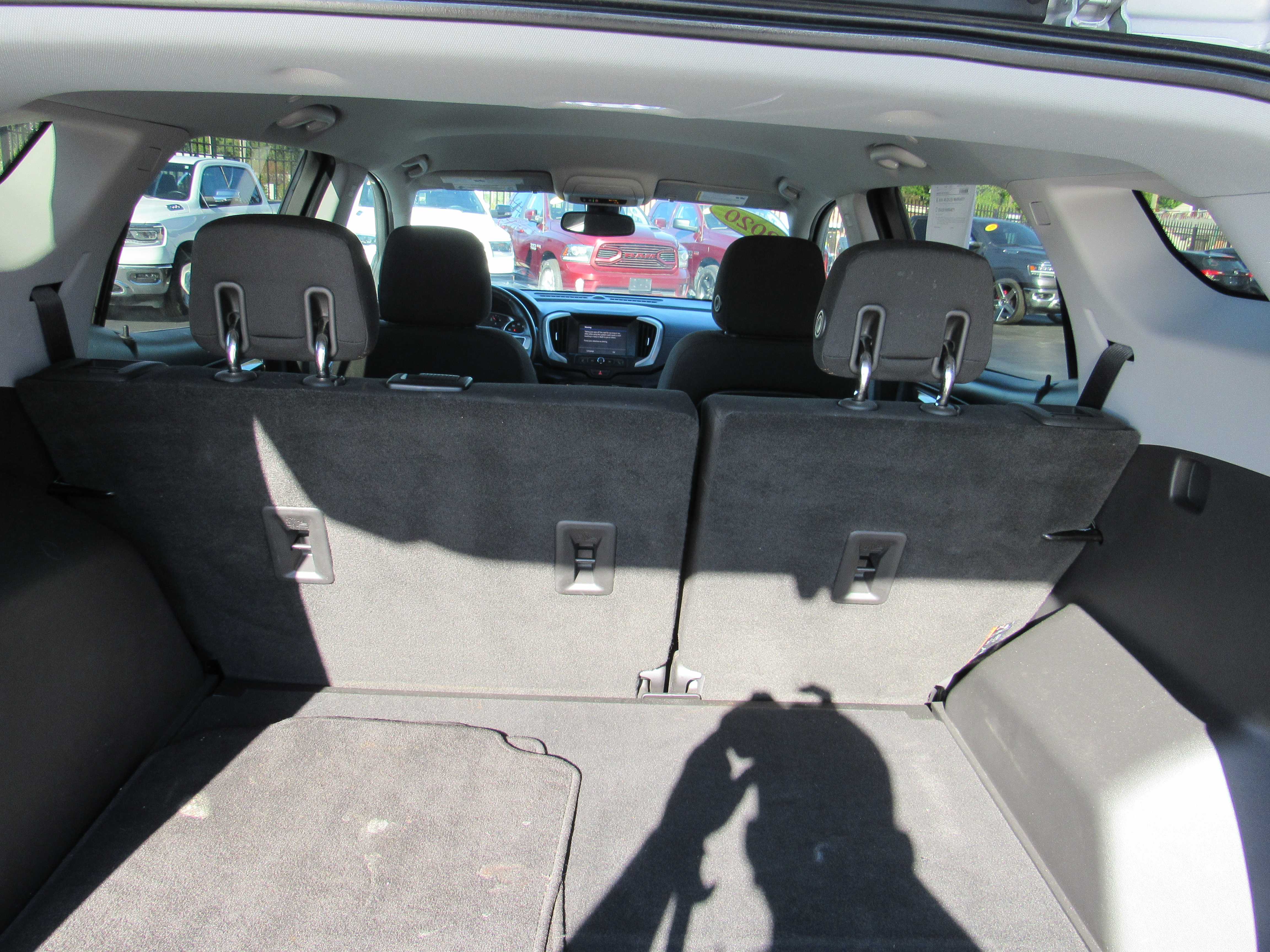 SILVER, 2020 GMC TERRAIN Thumnail Image 11