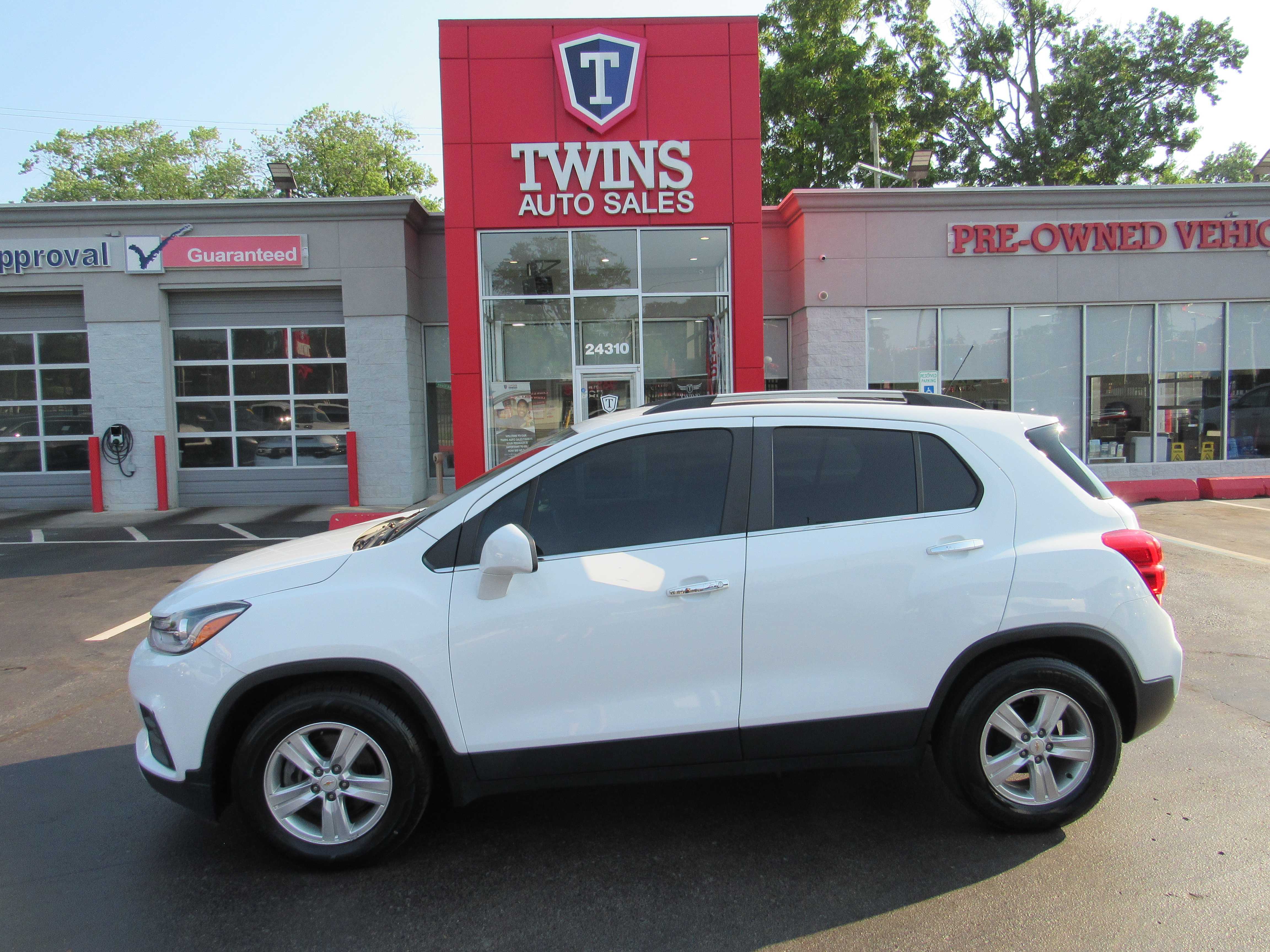 WHITE, 2020 CHEVROLET TRAX Image 