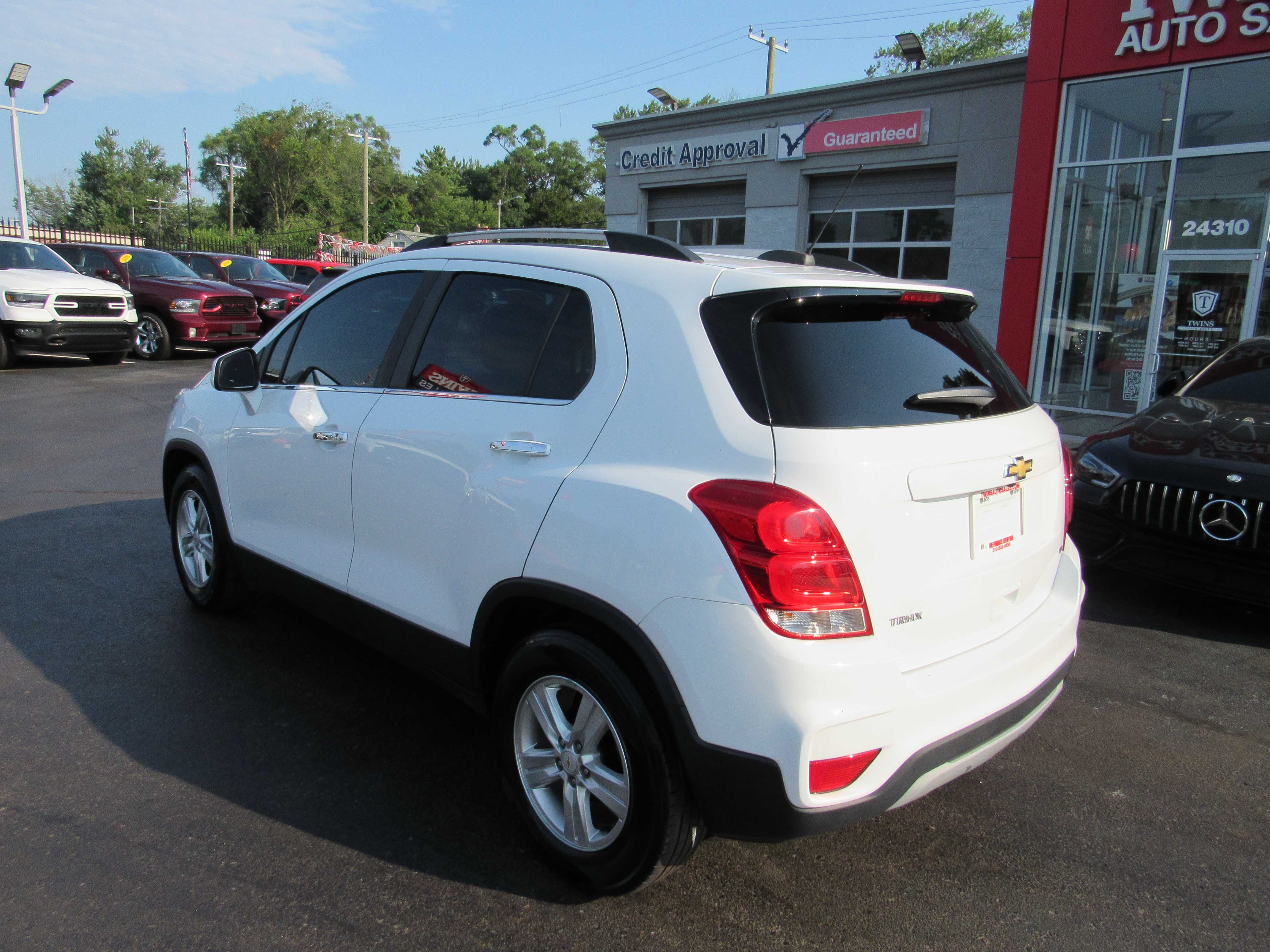 WHITE, 2020 CHEVROLET TRAX Thumnail Image 8