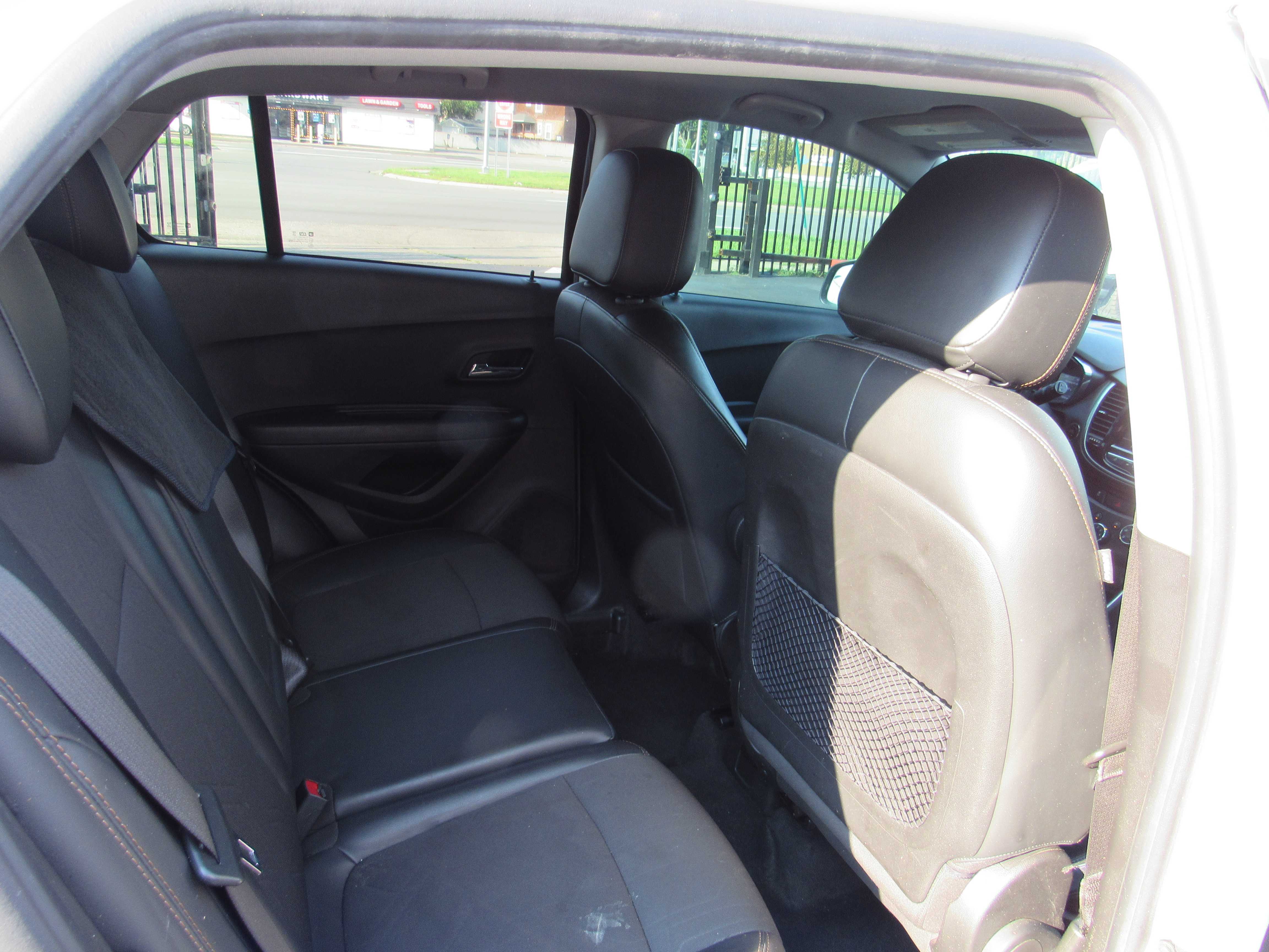 WHITE, 2020 CHEVROLET TRAX Thumnail Image 10