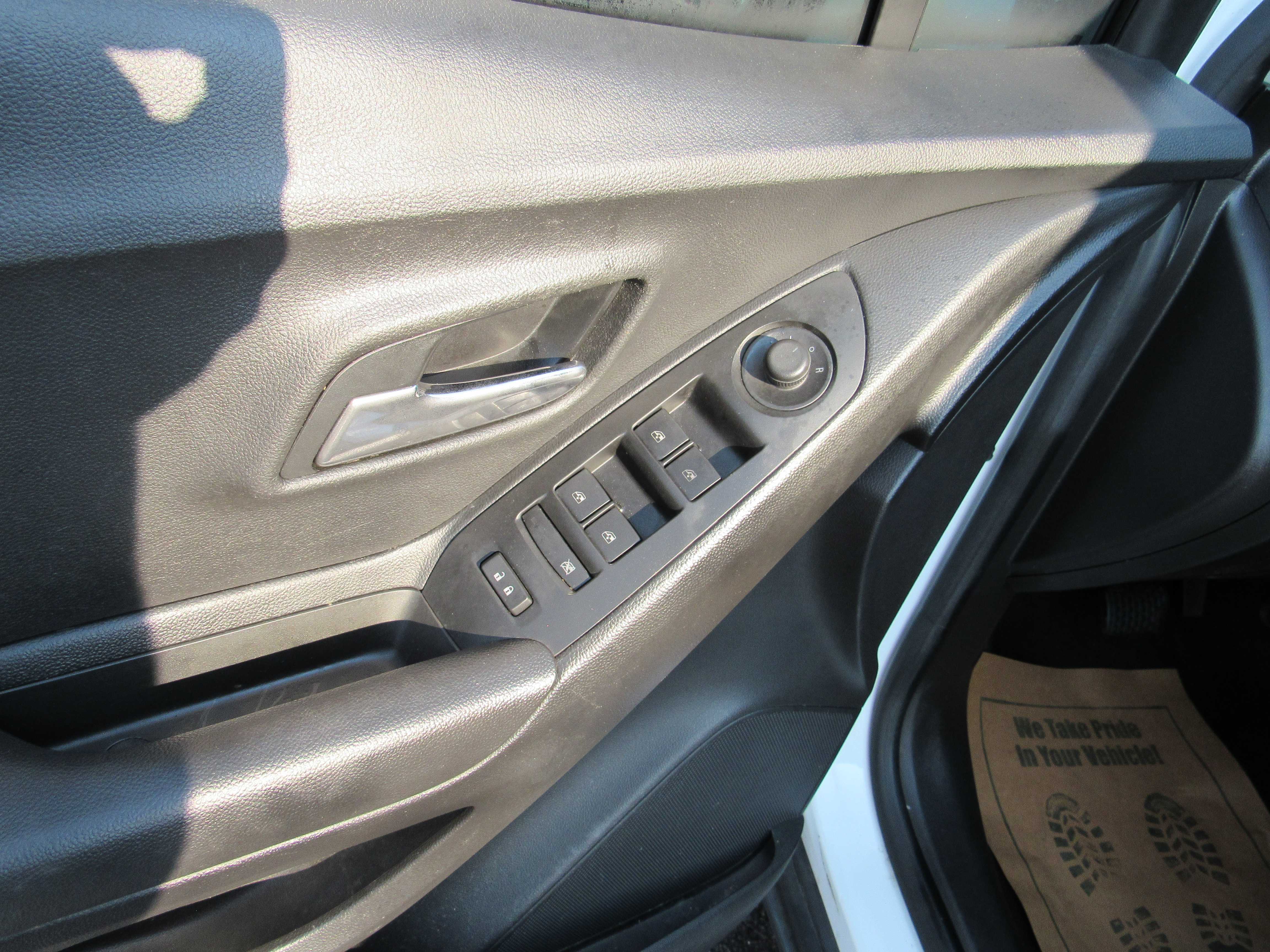 WHITE, 2020 CHEVROLET TRAX Thumnail Image 14