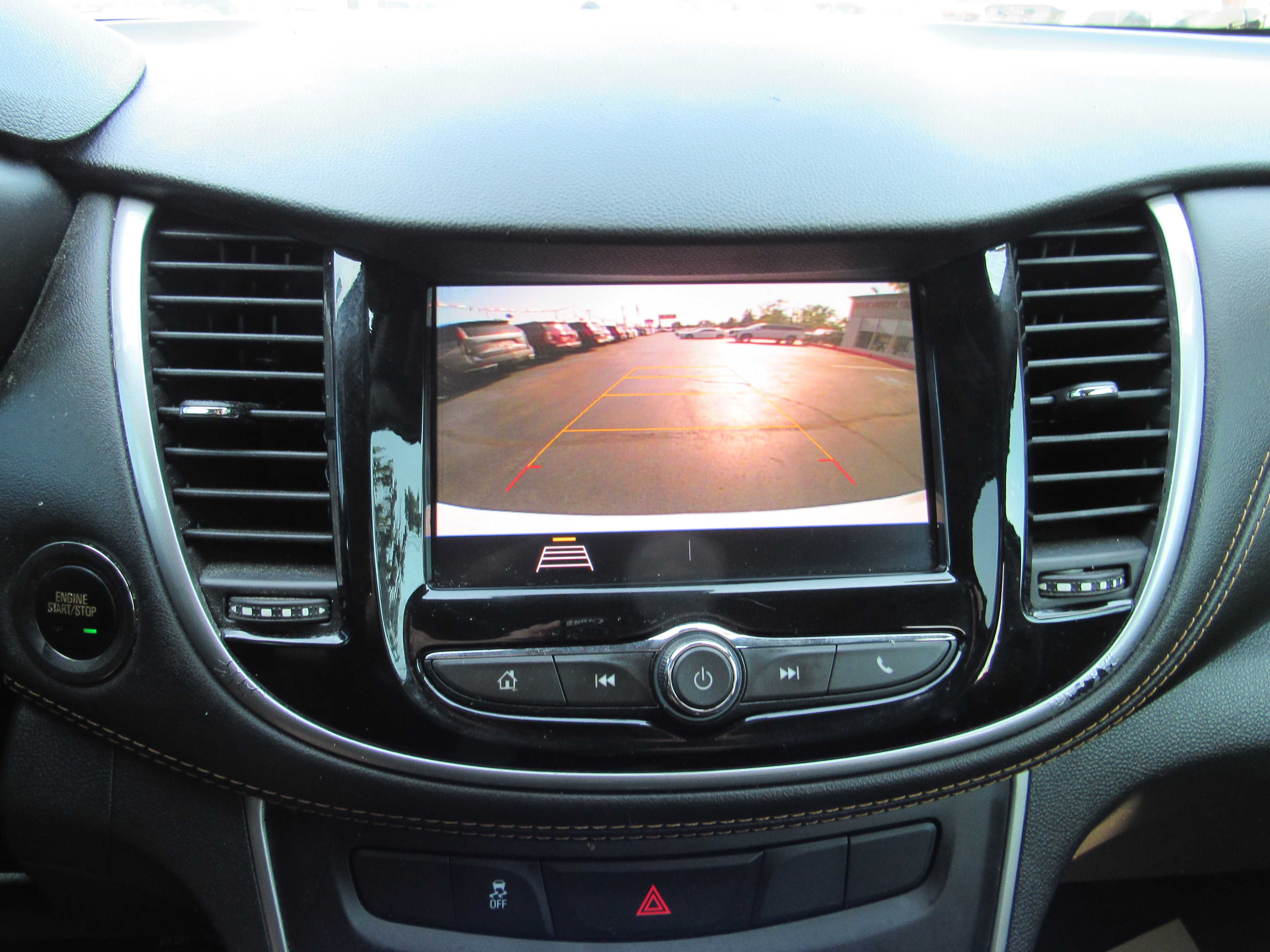 WHITE, 2020 CHEVROLET TRAX Thumnail Image 18