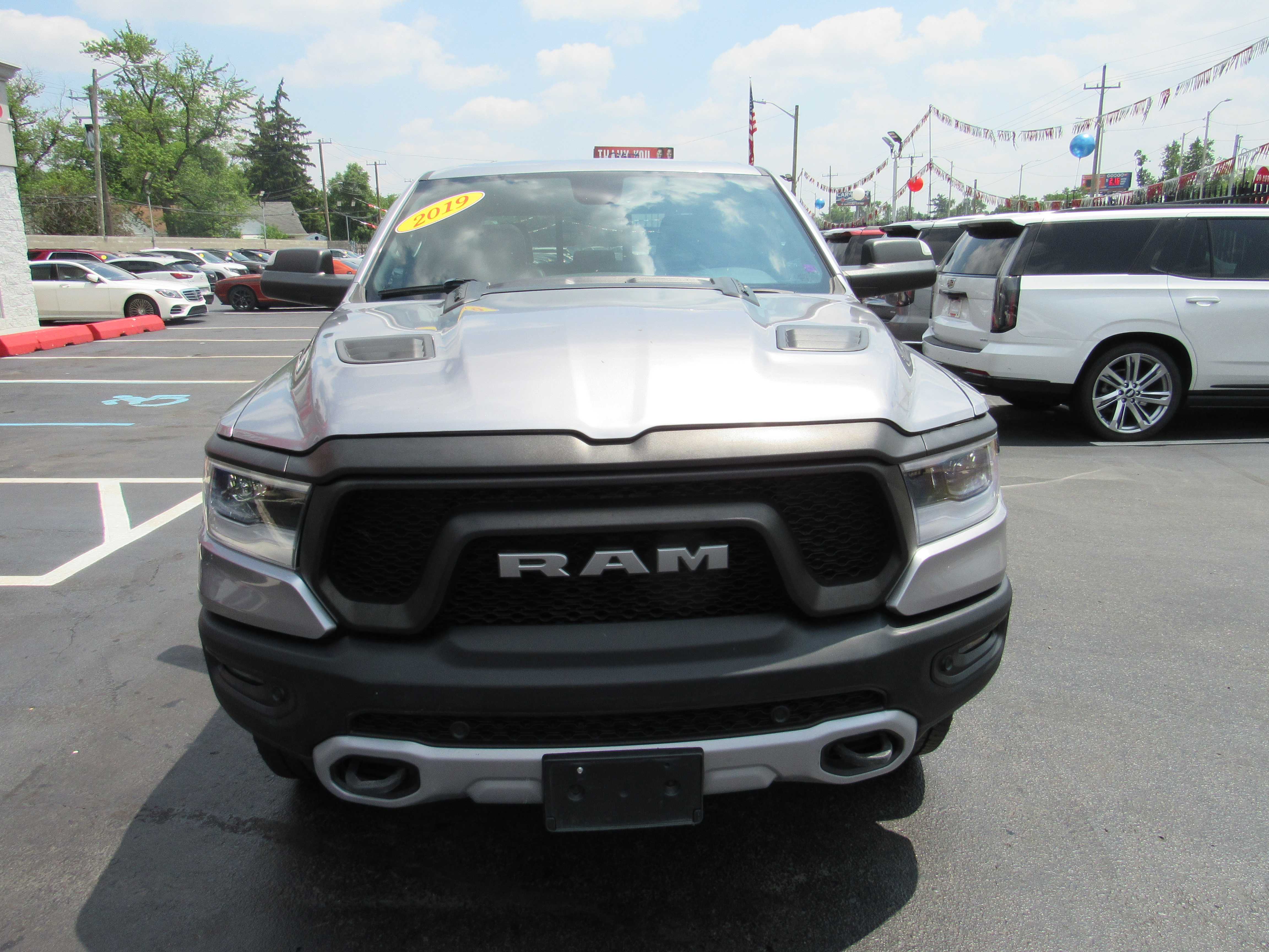 GREY, 2019 RAM 1500 CREW CAB Thumnail Image 3