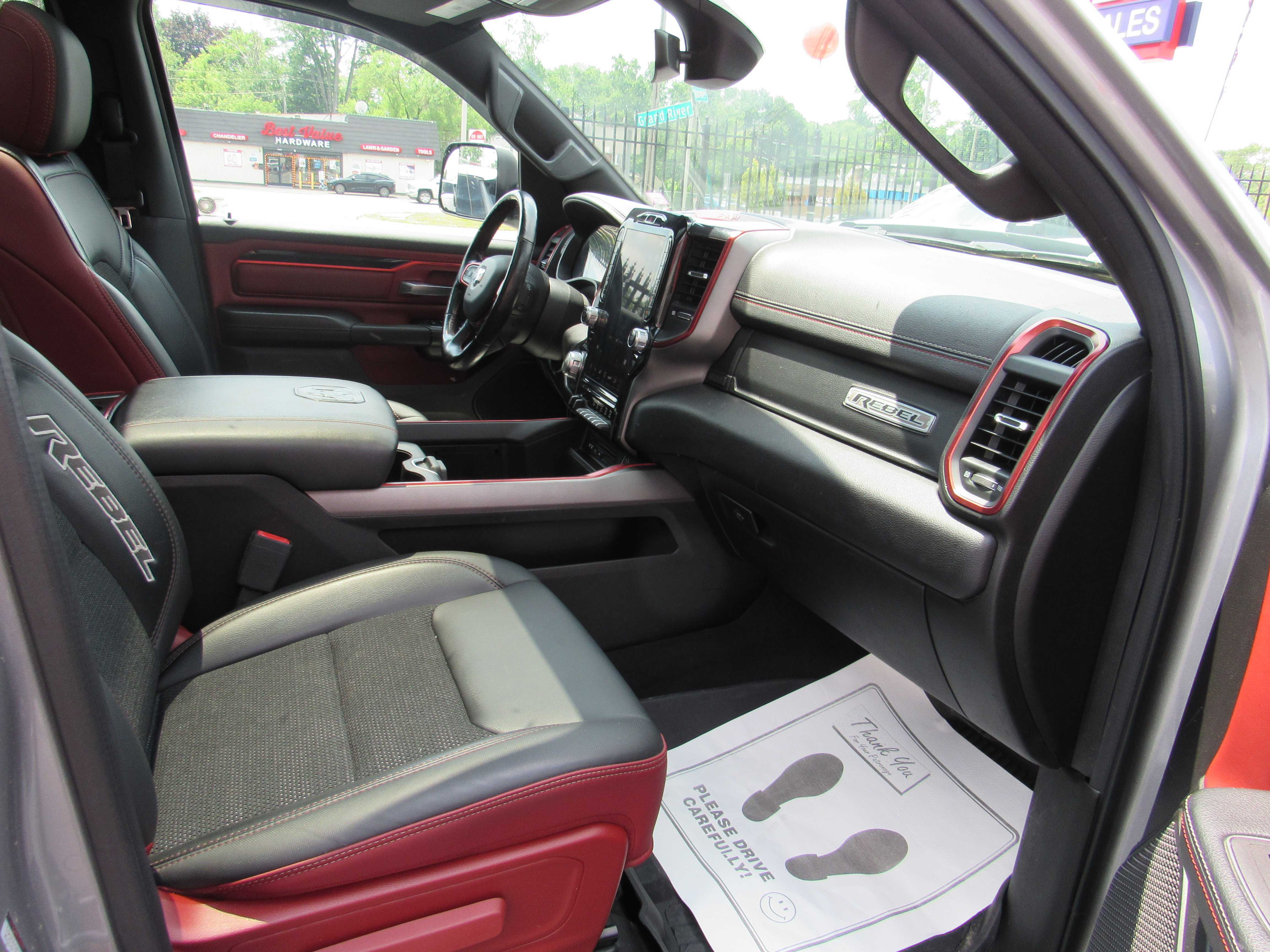 GREY, 2019 RAM 1500 CREW CAB Thumnail Image 8