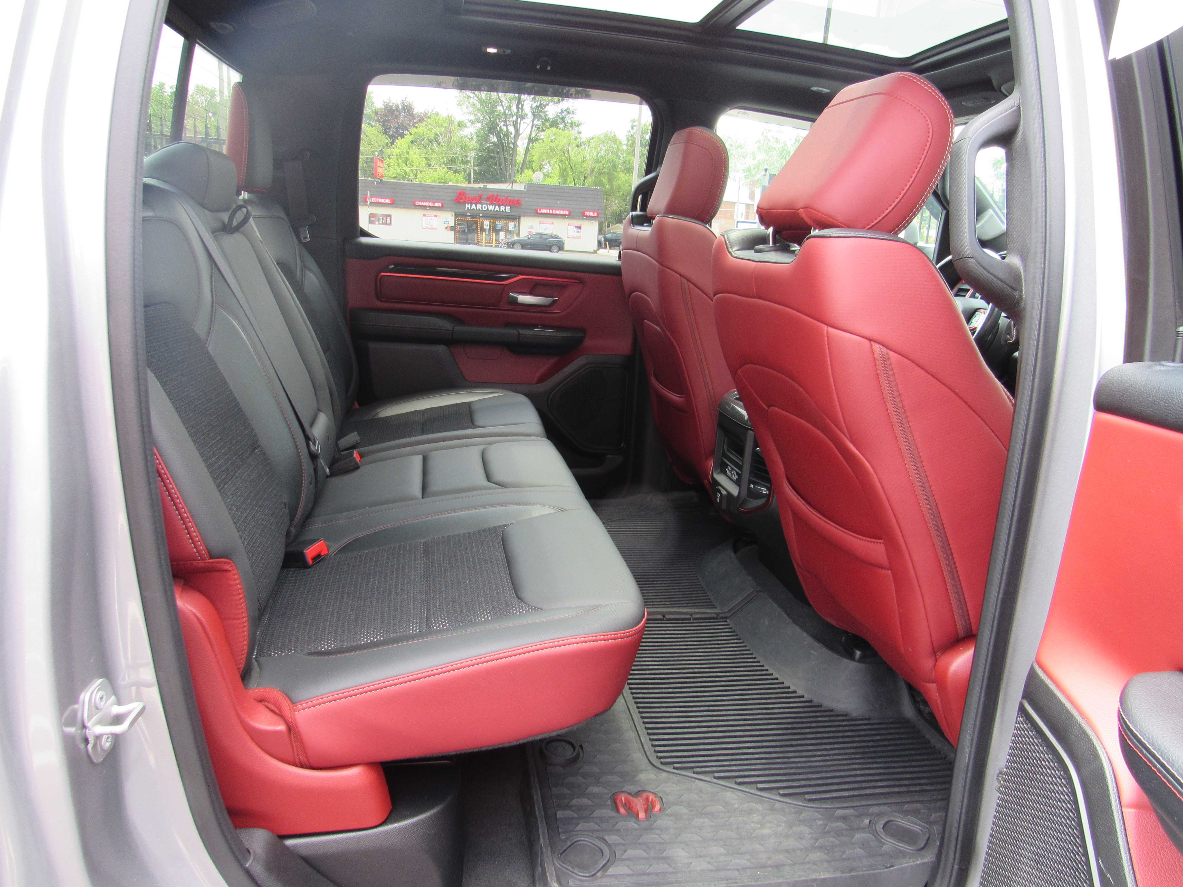 GREY, 2019 RAM 1500 CREW CAB Thumnail Image 10