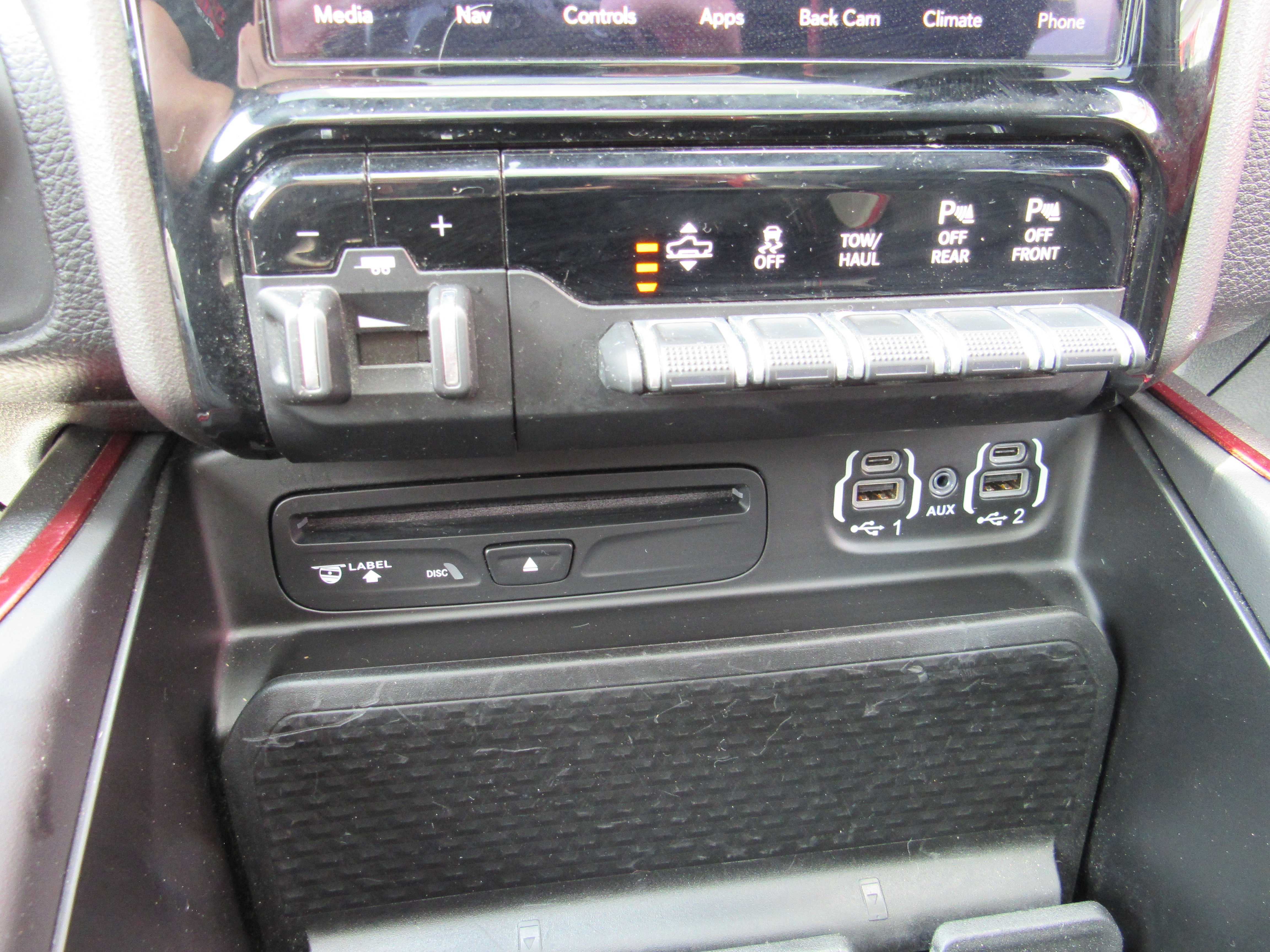GREY, 2019 RAM 1500 CREW CAB Thumnail Image 18