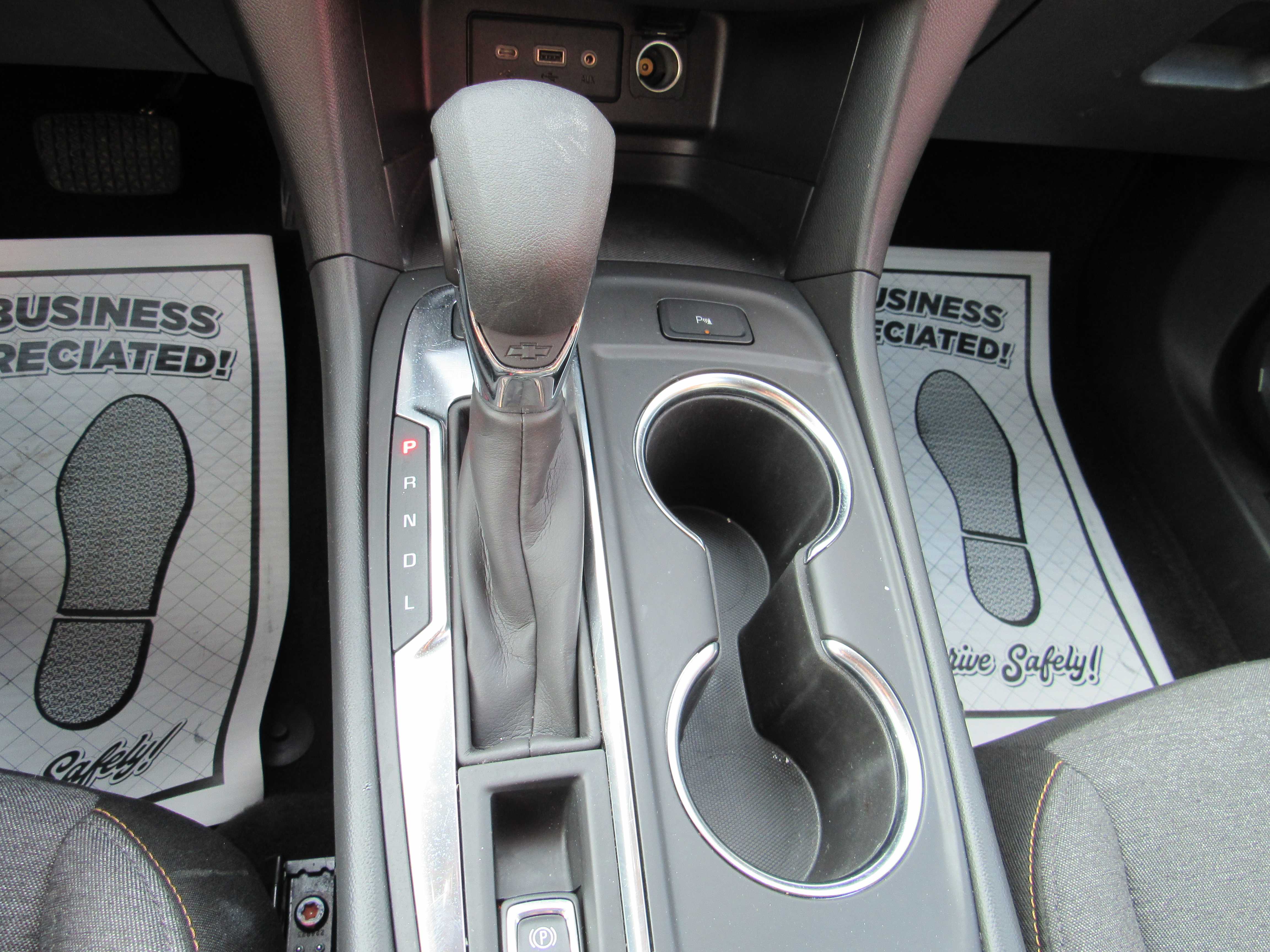 WHITE, 2024 CHEVROLET EQUINOX Thumnail Image 19