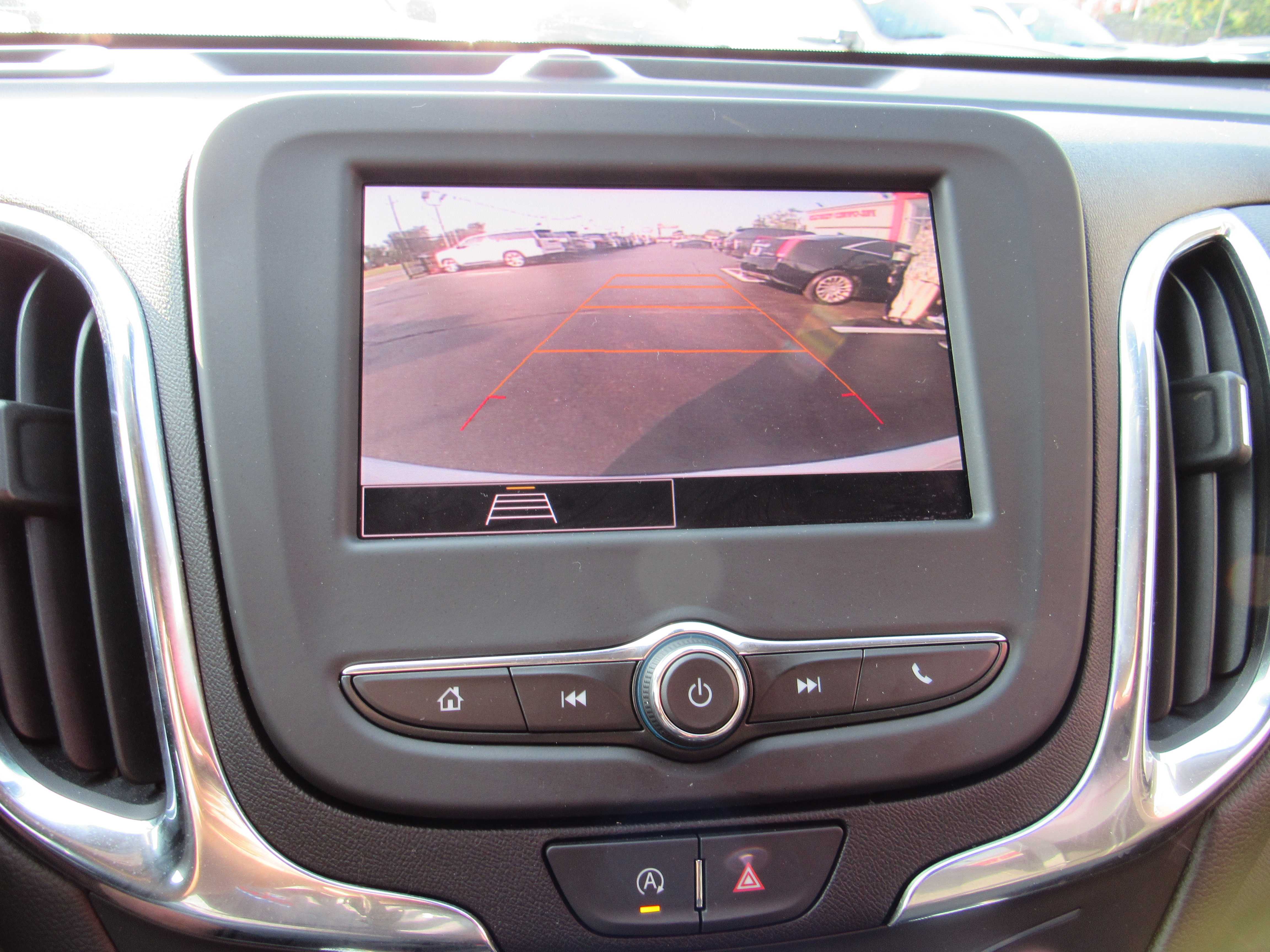 WHITE, 2024 CHEVROLET EQUINOX Thumnail Image 21