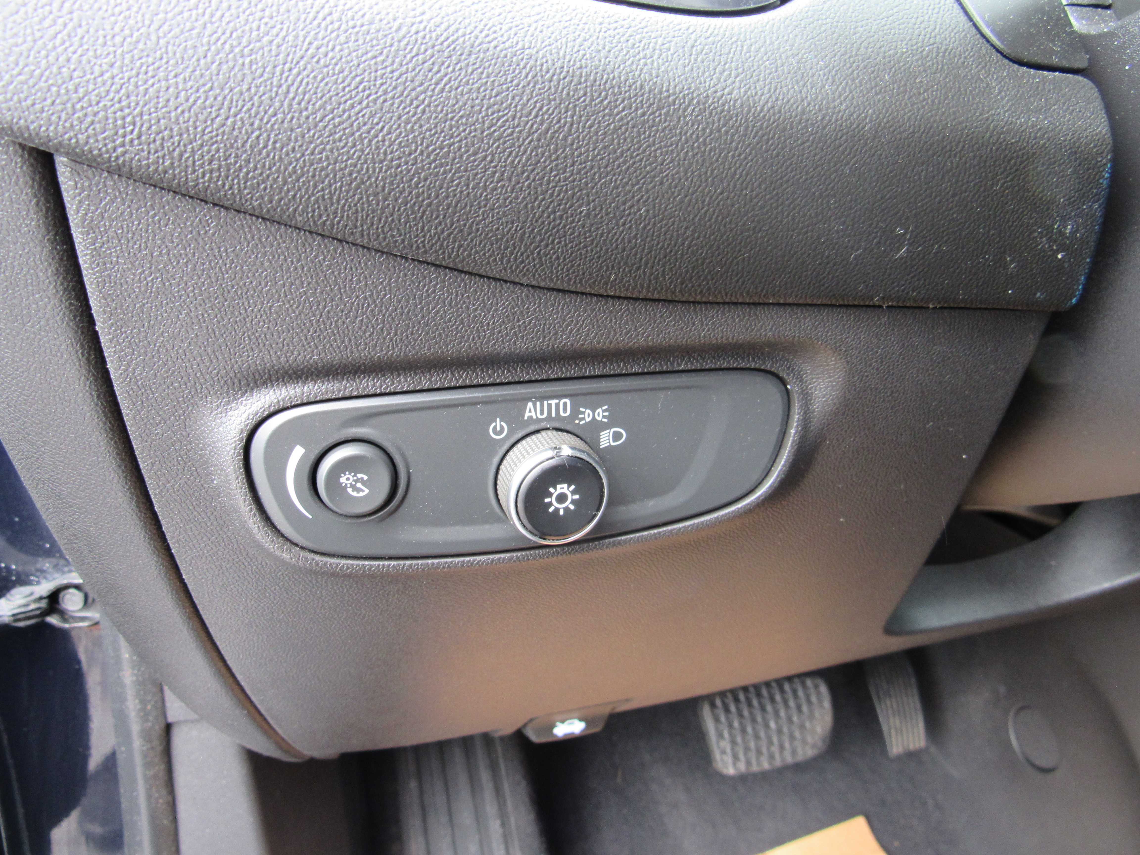 BLUE, 2021 CHEVROLET EQUINOX Thumnail Image 13