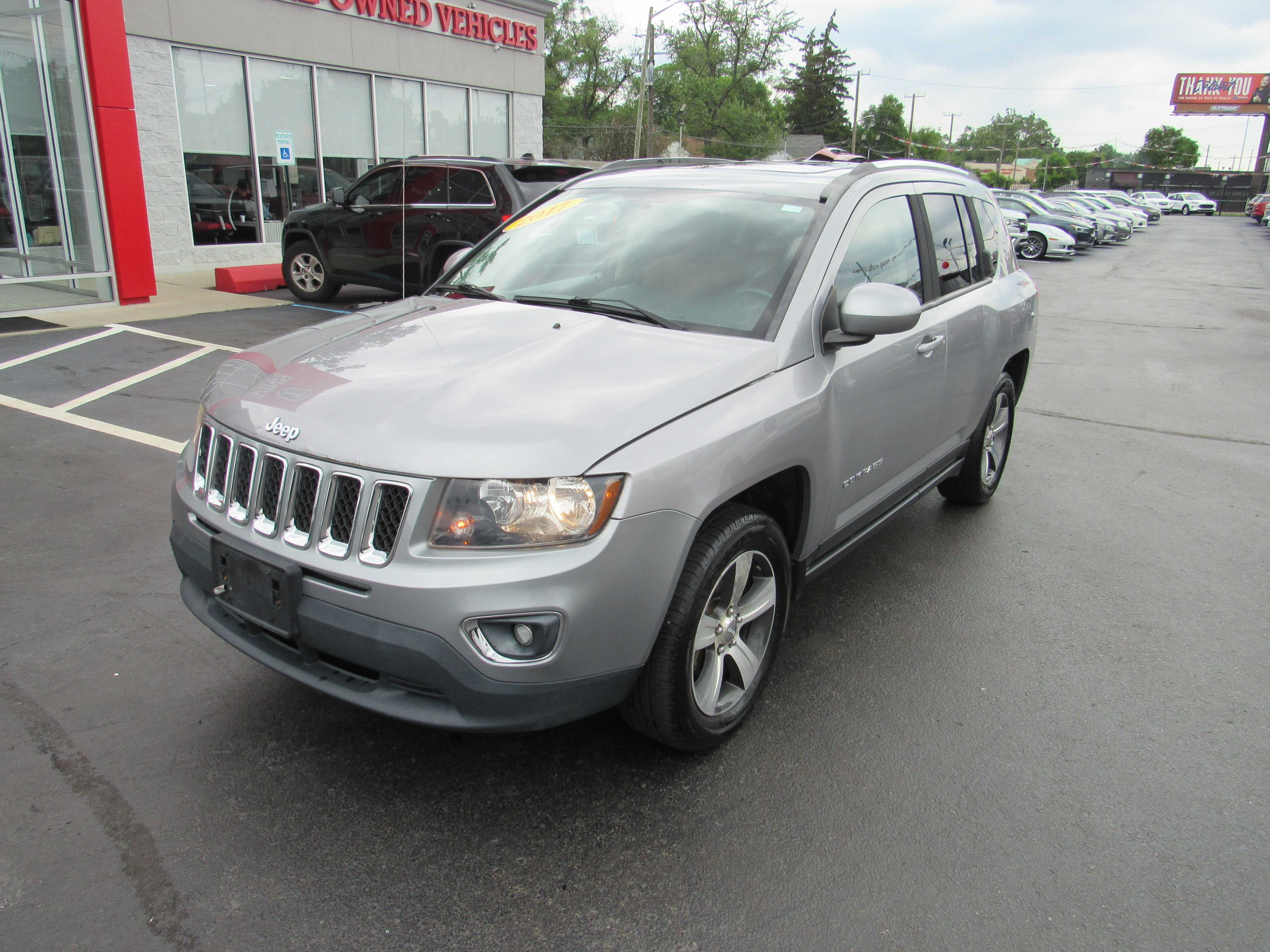 SILVER, 2017 JEEP COMPASS Thumnail Image 2