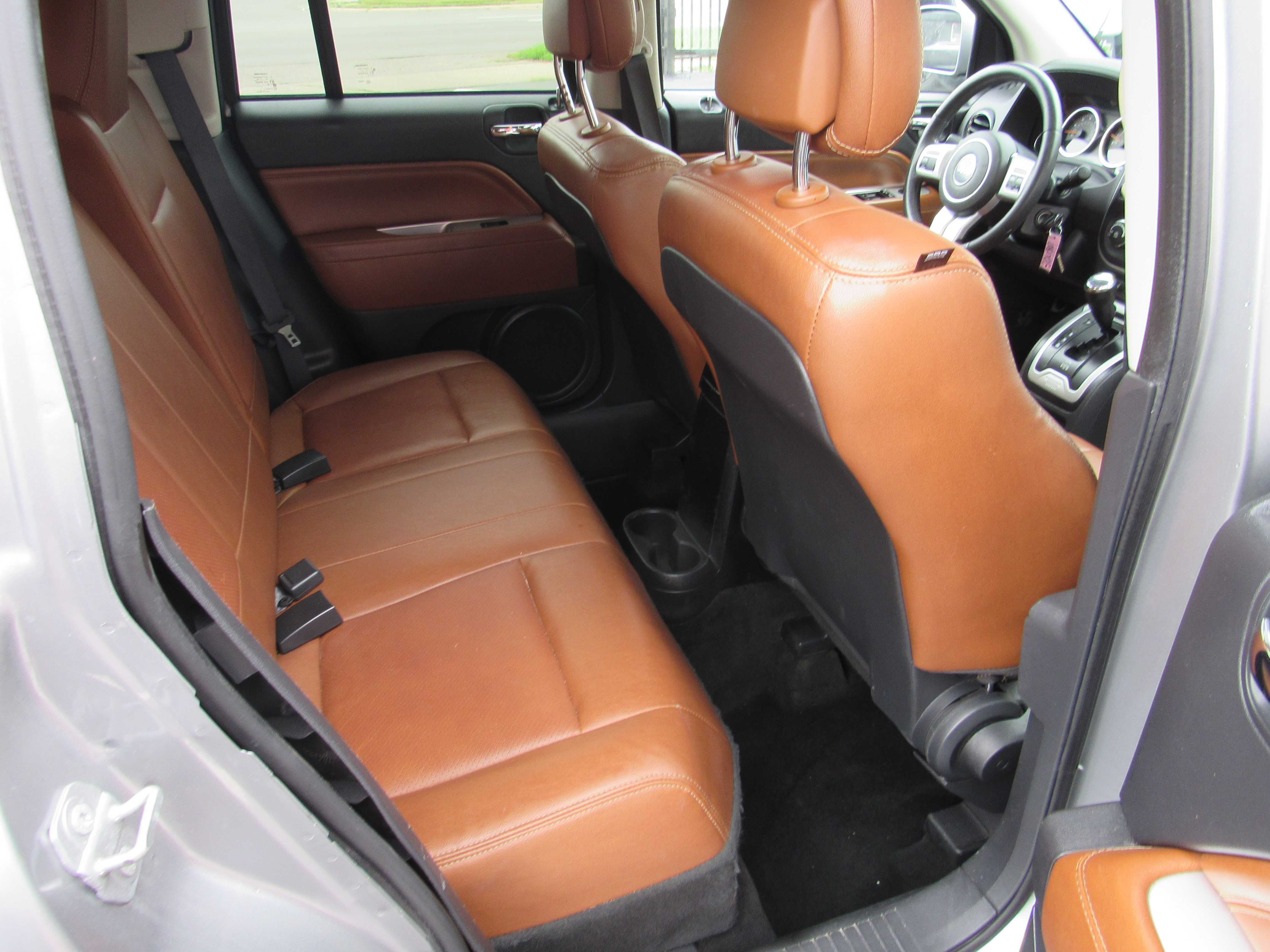 SILVER, 2017 JEEP COMPASS Thumnail Image 9