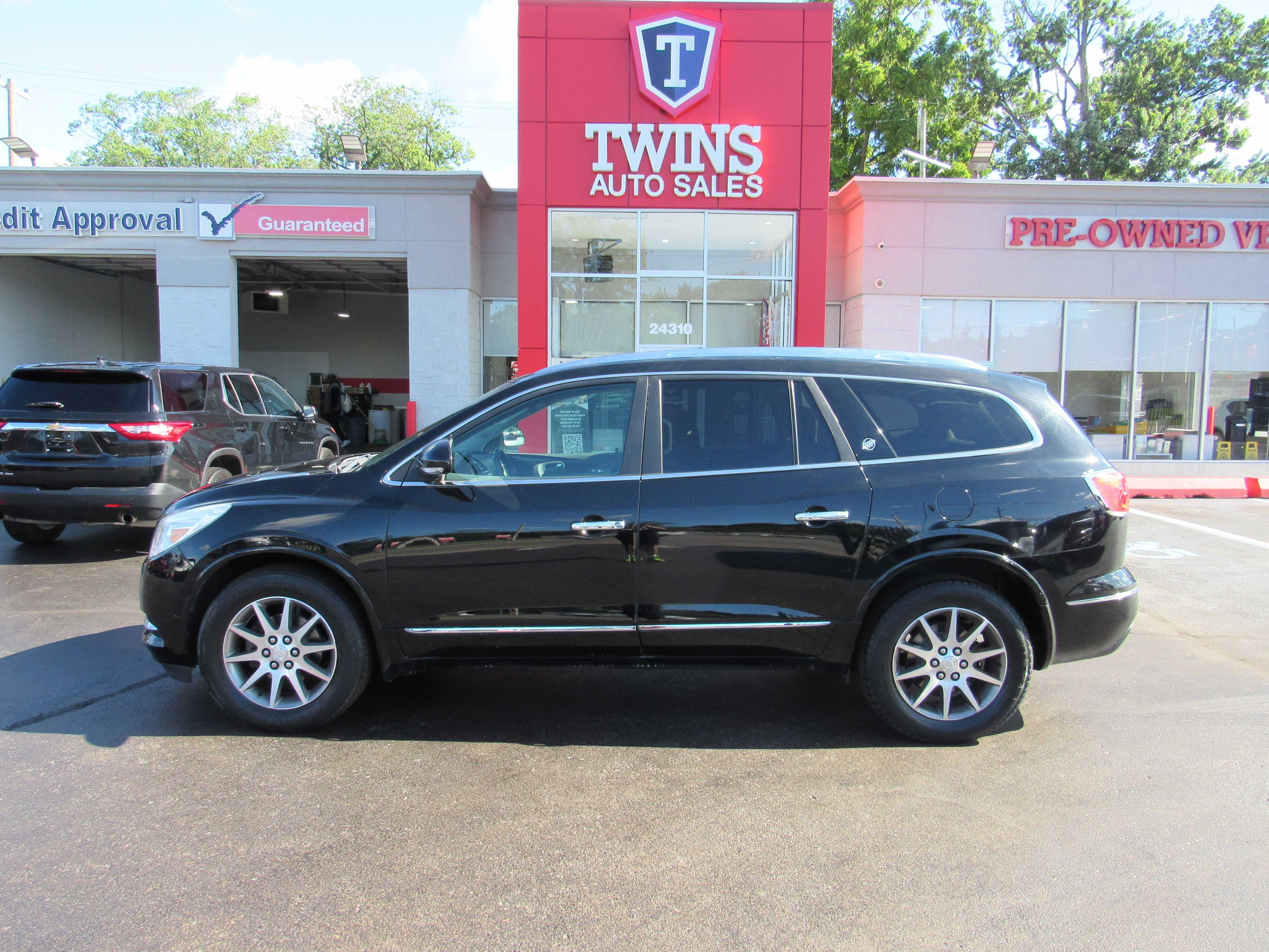 BLACK, 2017 BUICK ENCLAVE Thumnail Image 2