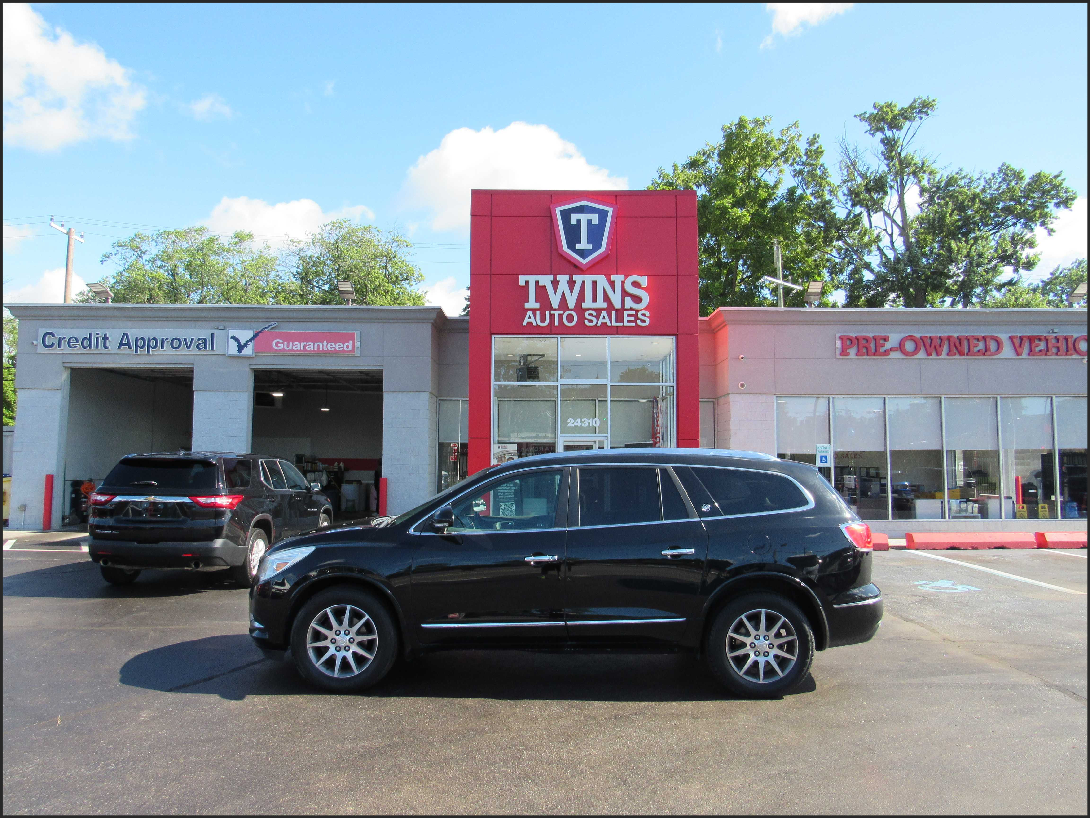 BLACK, 2017 BUICK ENCLAVE Thumnail Image 1